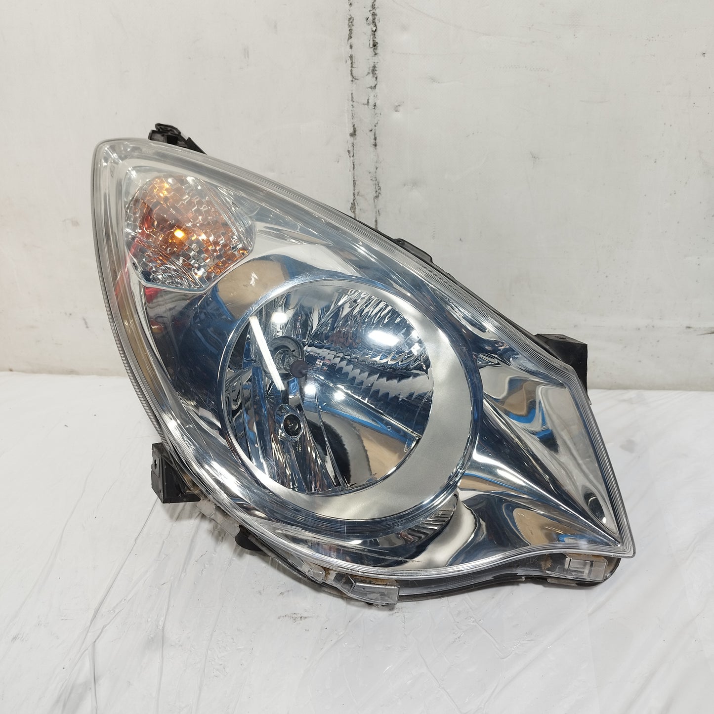 Fanale anteriore dx Opel Agila B 2008-2014 cod: 35100-52K00 ecoAC16422