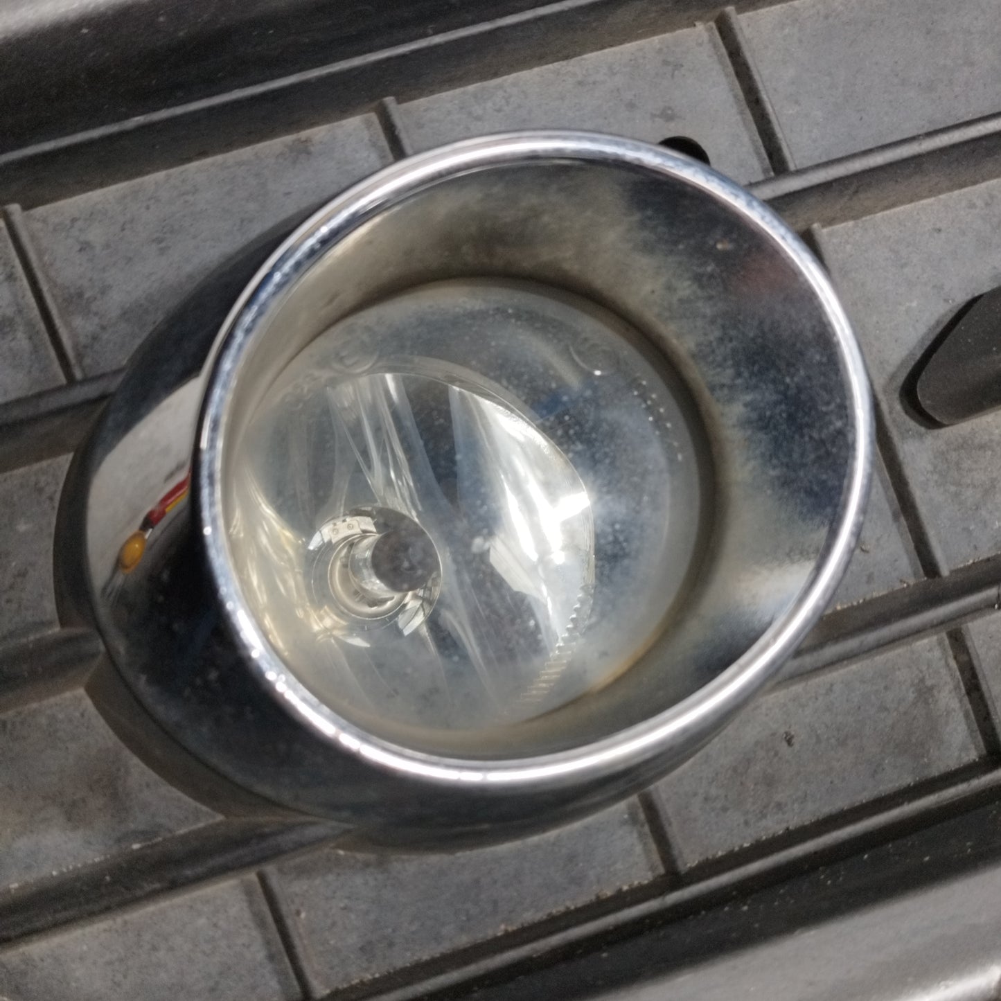 Dunkelgraue Frontstoßstange Mercedes A-Klasse 2009 ecoAC10132