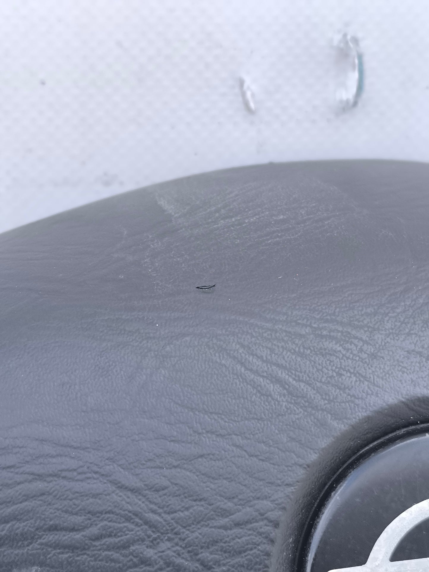 Nissan Terrano 2 Lenkradairbag Code 531937400 ecoAG7448 Kleiner Kratzer