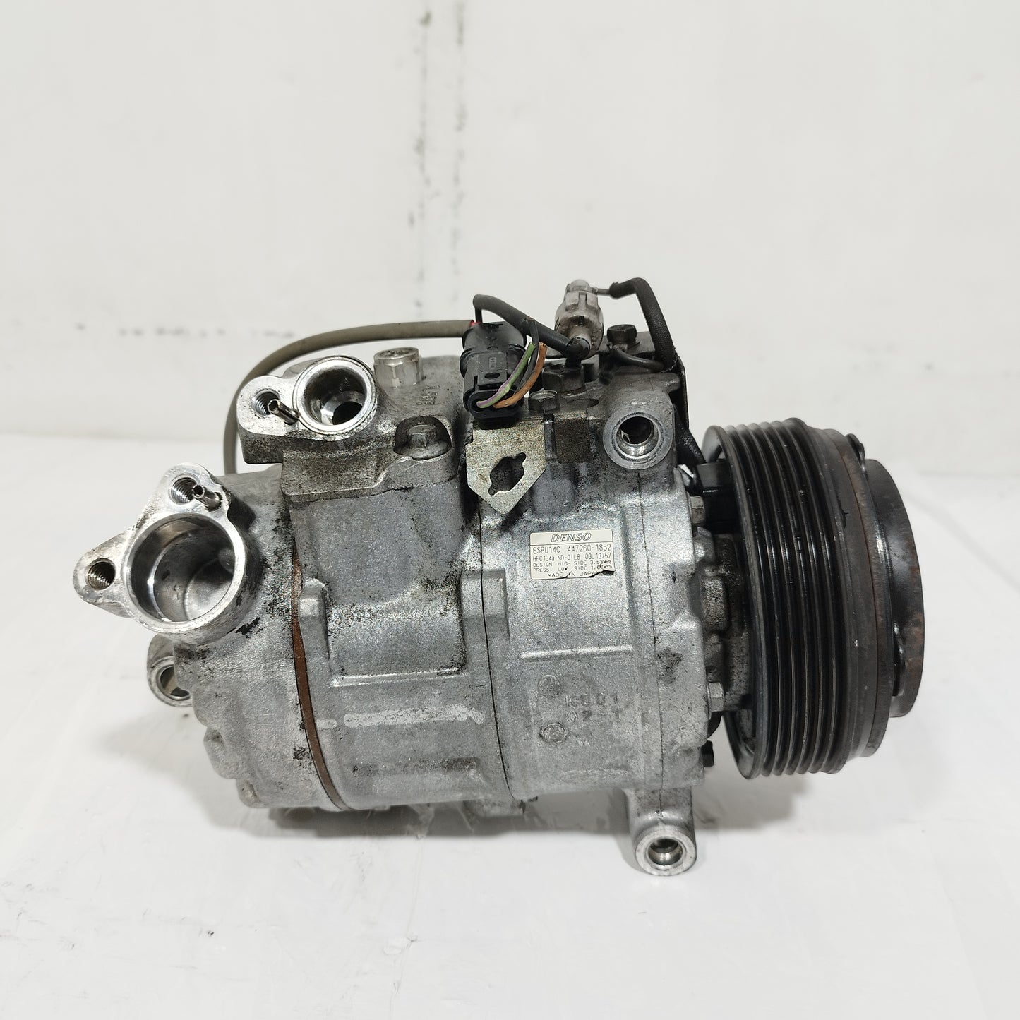 Compressore a / c Bmw serie 3 E90 / E91 Serie 1 E87 2.0 TD 2005-2010 DENSO cod: 447260-1852 / 64526987862 ecoAC15515