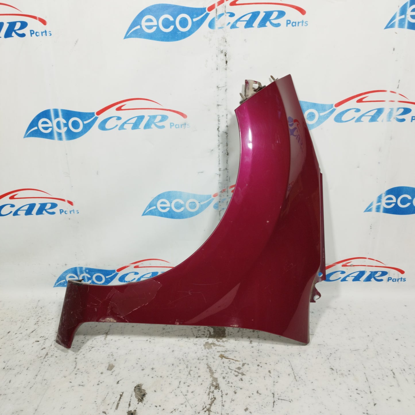 Front mudguard left burgundy Ford Fiesta 2010 ecoAC8689