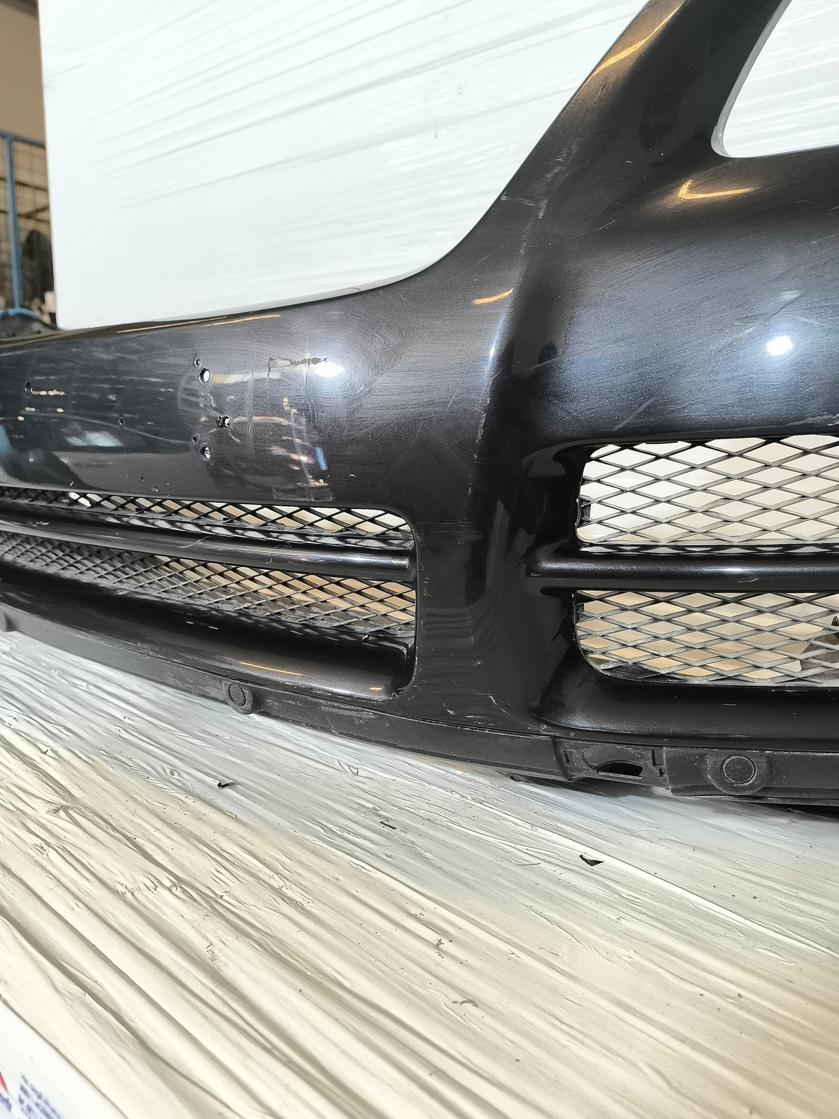 Paraurti anteriore nero Volkswagen Touareg I (7L) anno 2002-2006 ecoAG9836