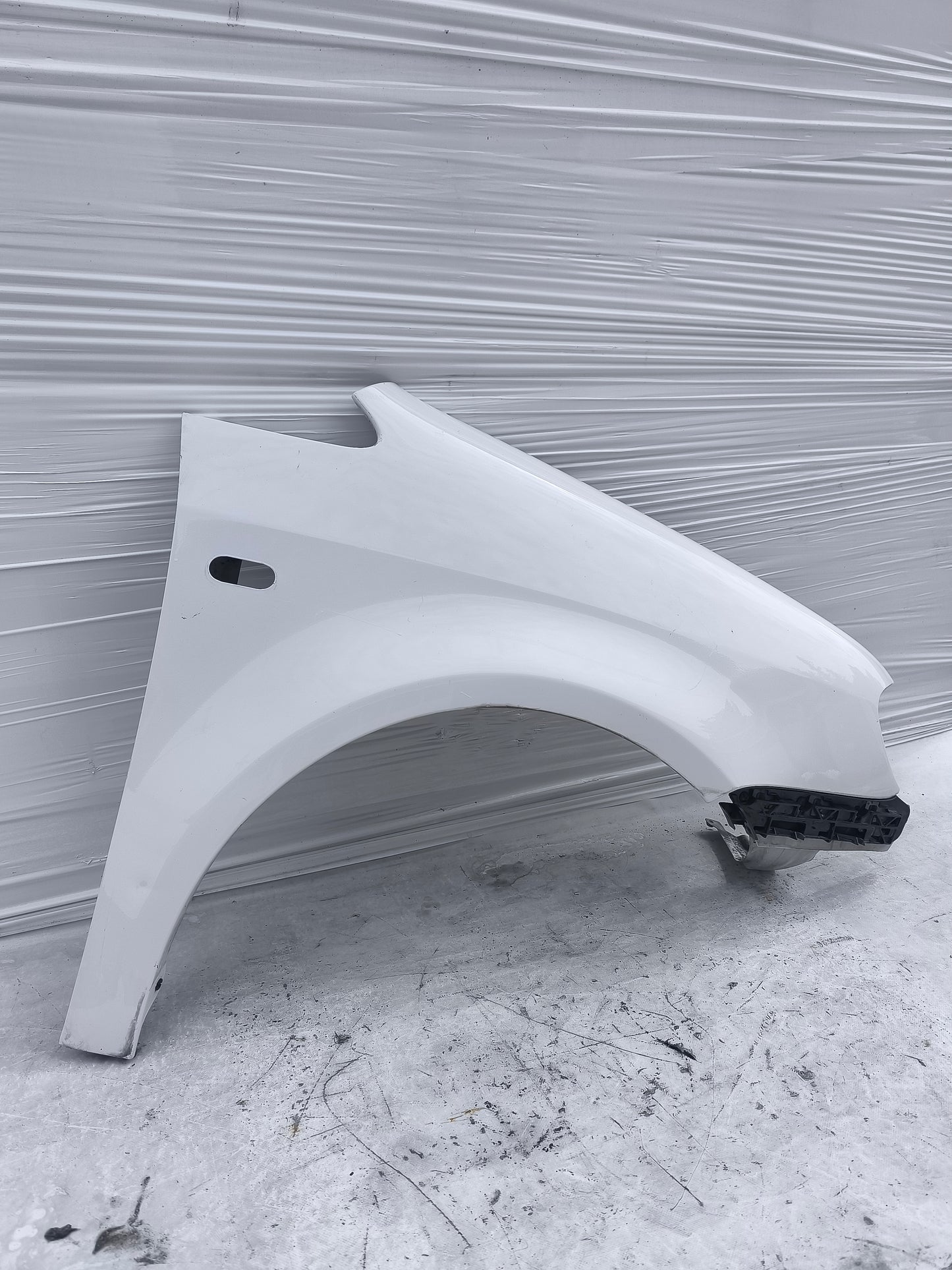 Parafango dx Volkswagen Caddy bianco anno 2004-2010 ecoAG8231