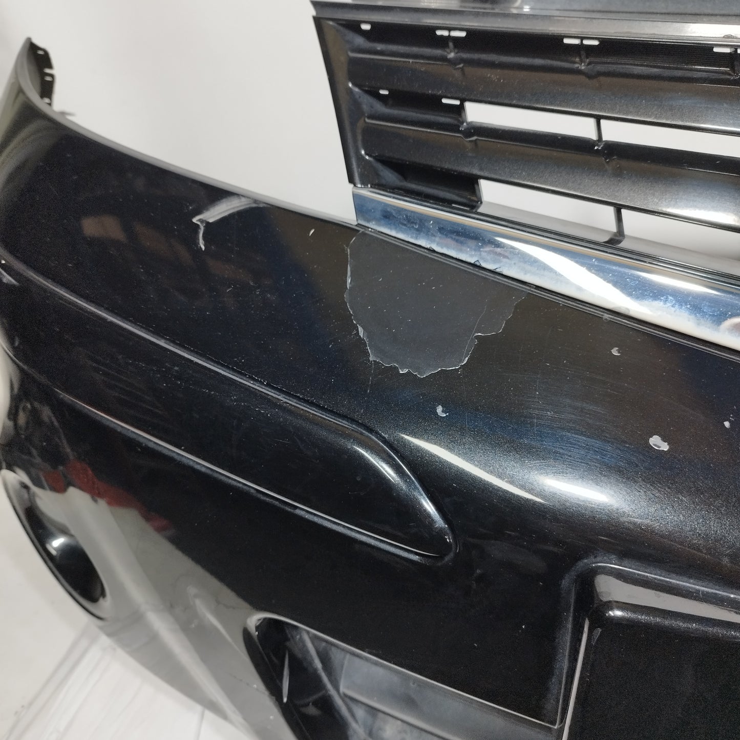 Schwarze Frontstoßstange Nissan Note 2010 ecoAC13090