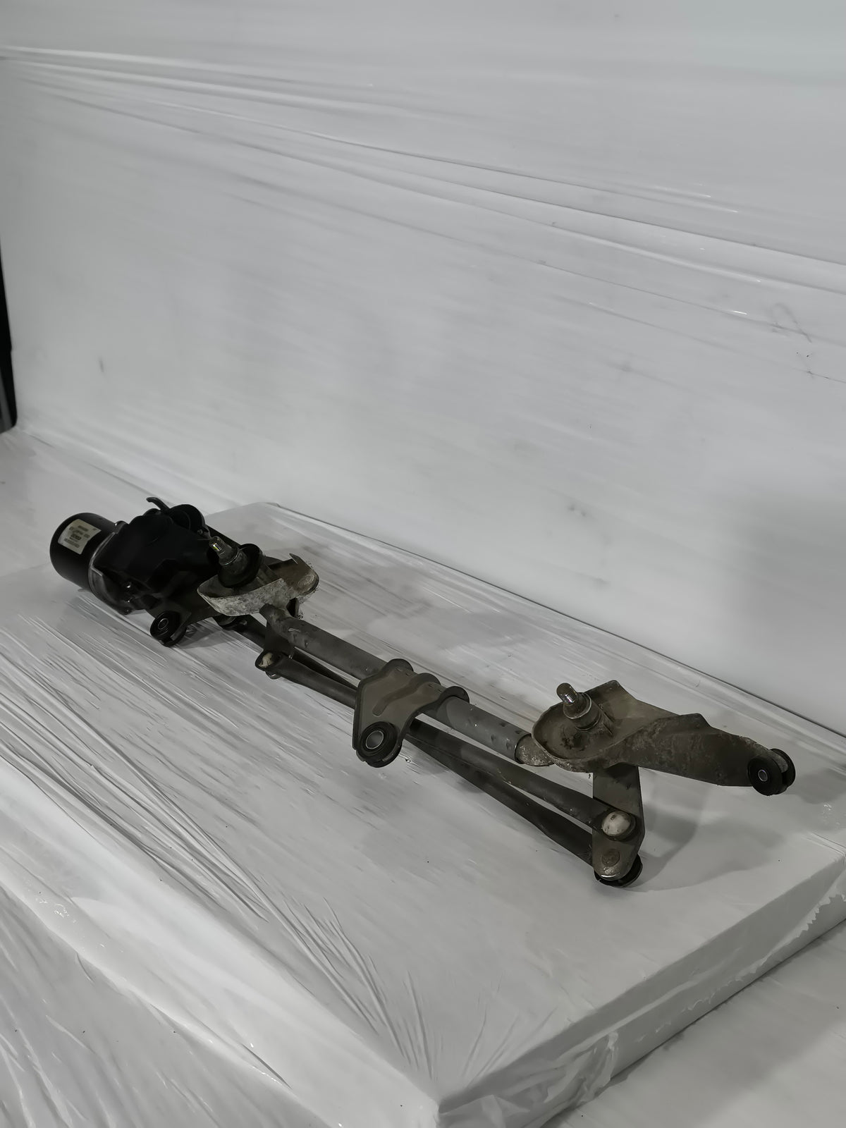 Motorino tergicristalli anteriore Mitsubishi Colt VI (Z30) anno 2004-2012 cod: MN145985 ecoAG9878