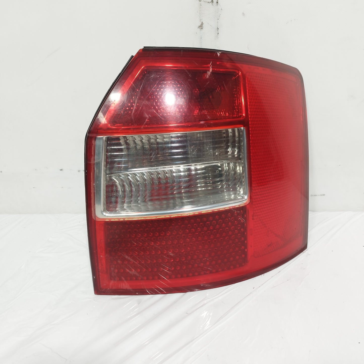 Fanale posteriore dx Audi A4 SW 2003 DEPO cod: 15-441-1971R-B ecoAC14568