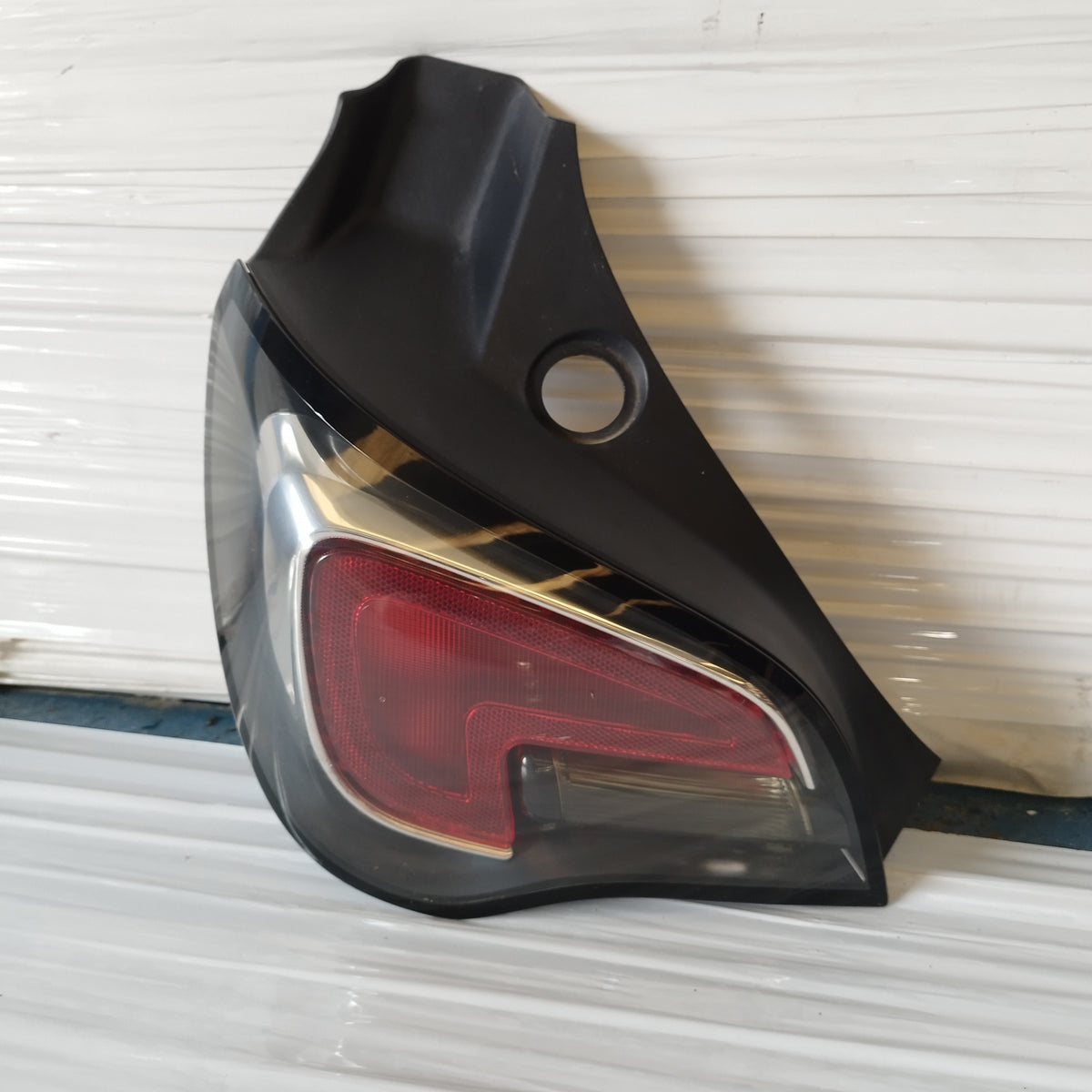 Fanale posteriore sx a LED Opel Adam (M13) 2013-2019 cod: 13354582 ecoAC17600