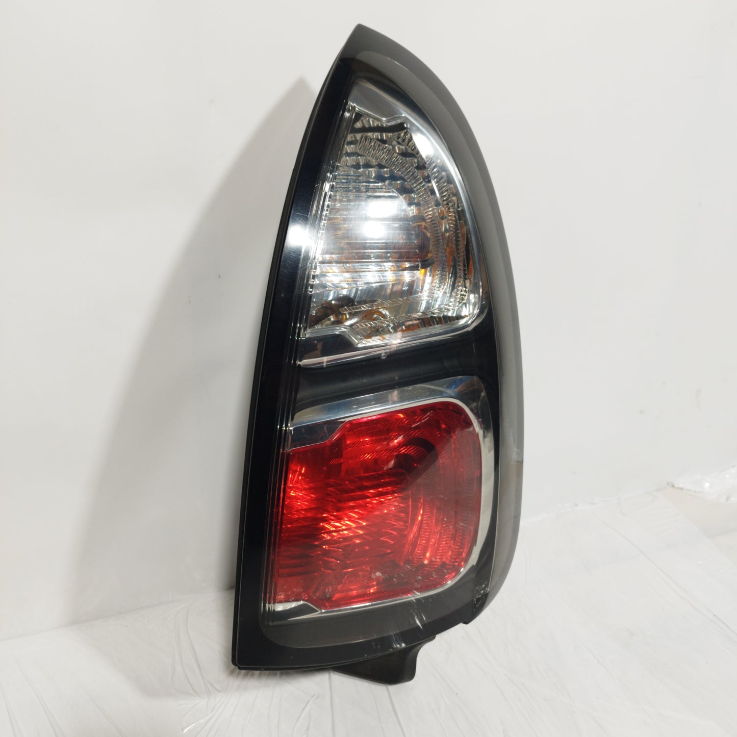 Citroen C3 Picasso 2012 ecoAC11202 right rear light