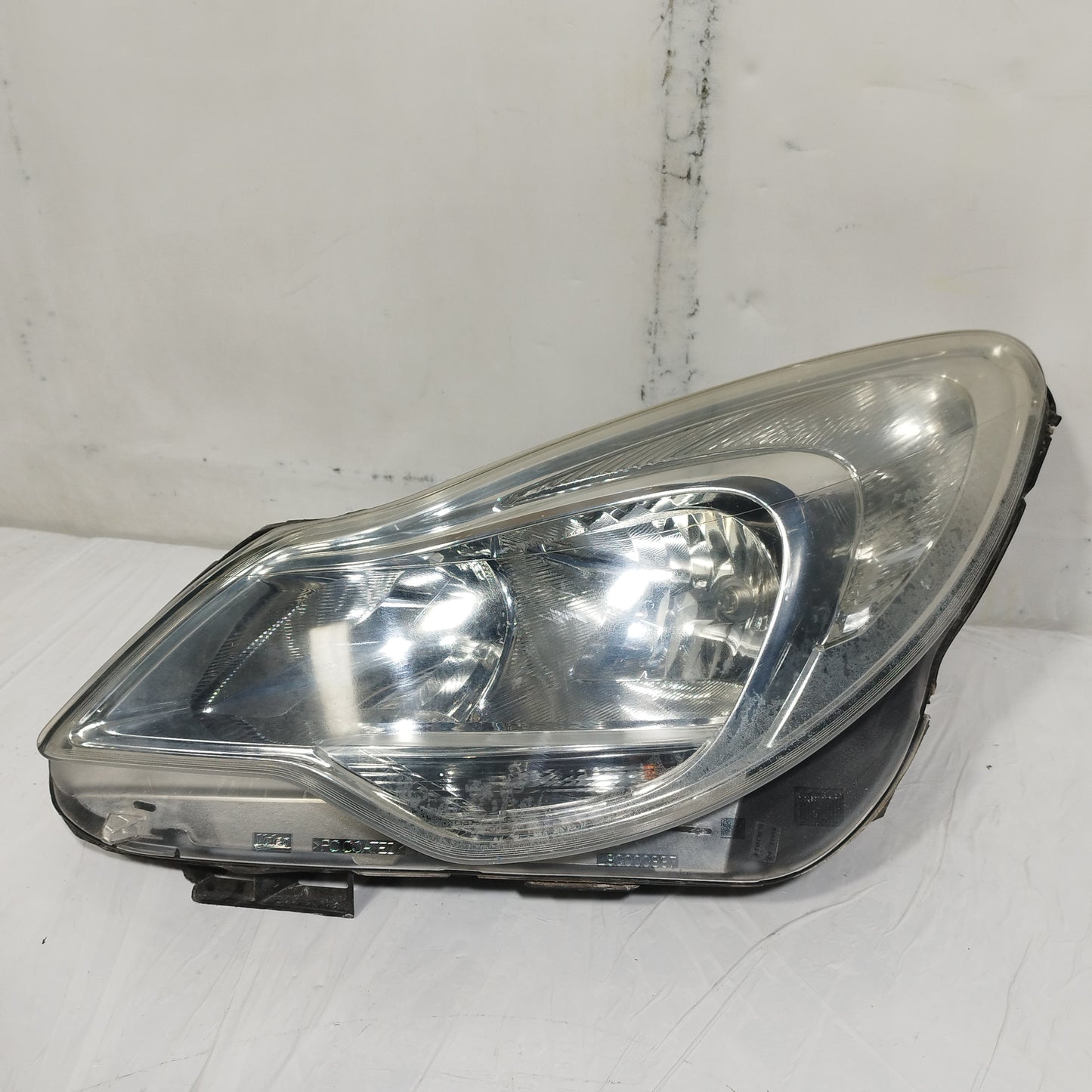 Fanale anteriore sx Opel Corsa D 2011-2014 Restyling cod: 133927052 ecoAC14632