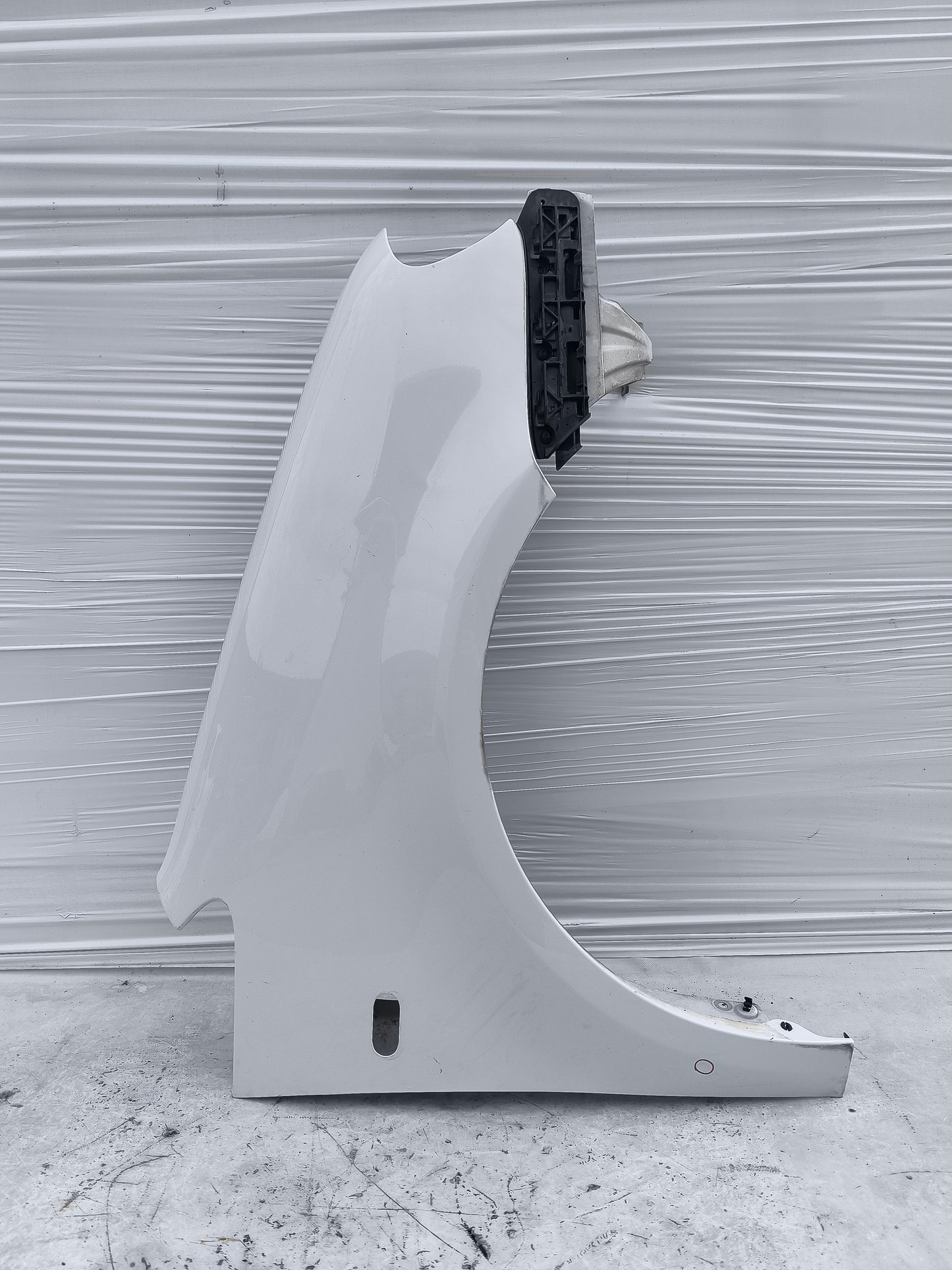 Parafango dx Volkswagen Caddy bianco anno 2004-2010 ecoAG8231