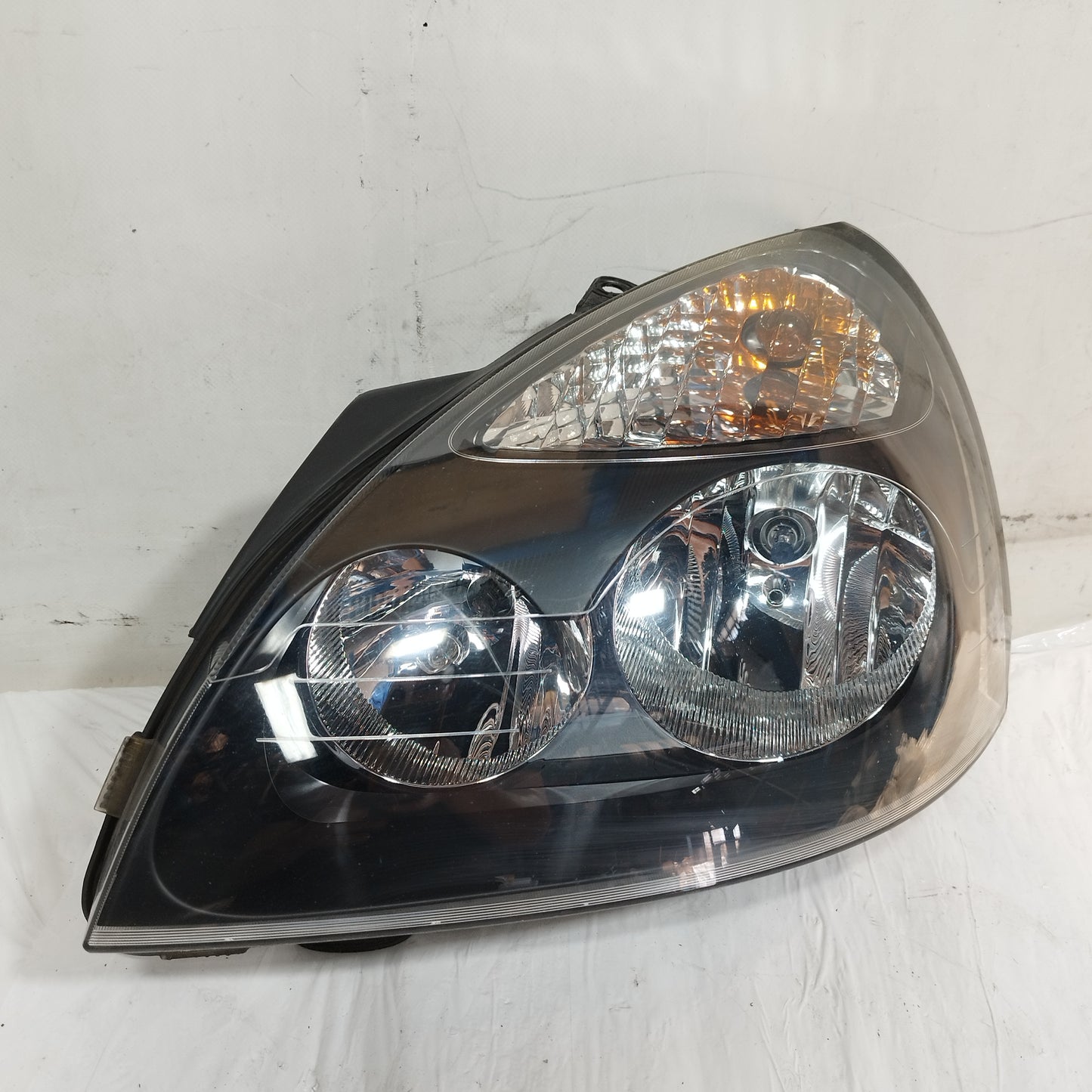 Fanale anteriore sx Renault Clio II 2001-2005 cod: 156017-00 ecoAC16550