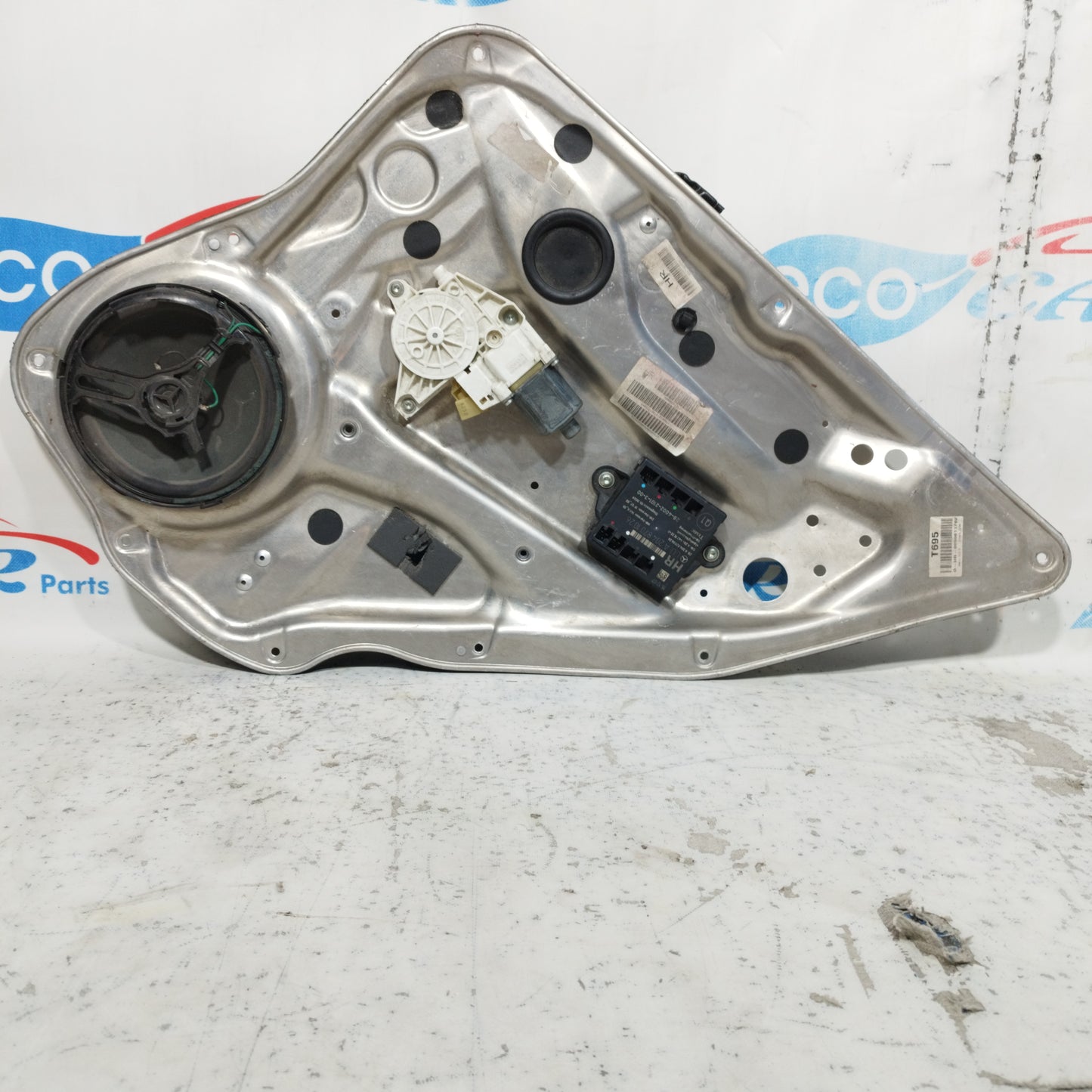Rear right panel rack Mercedes C-Class W204 2009 code: A2048200542 ecoAC8957