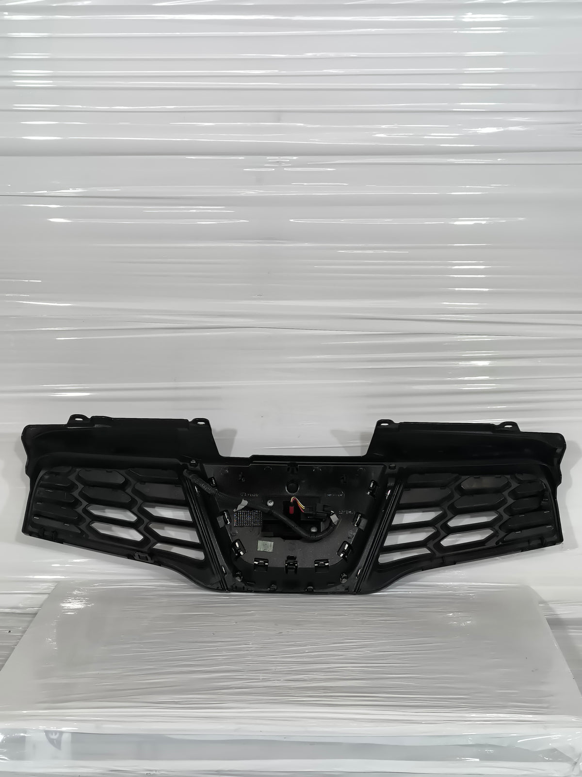 Mascherina anteriore Nissan Qashqai (J10) 2010-2013 Resyling cod: A0455283 ecoAG9774