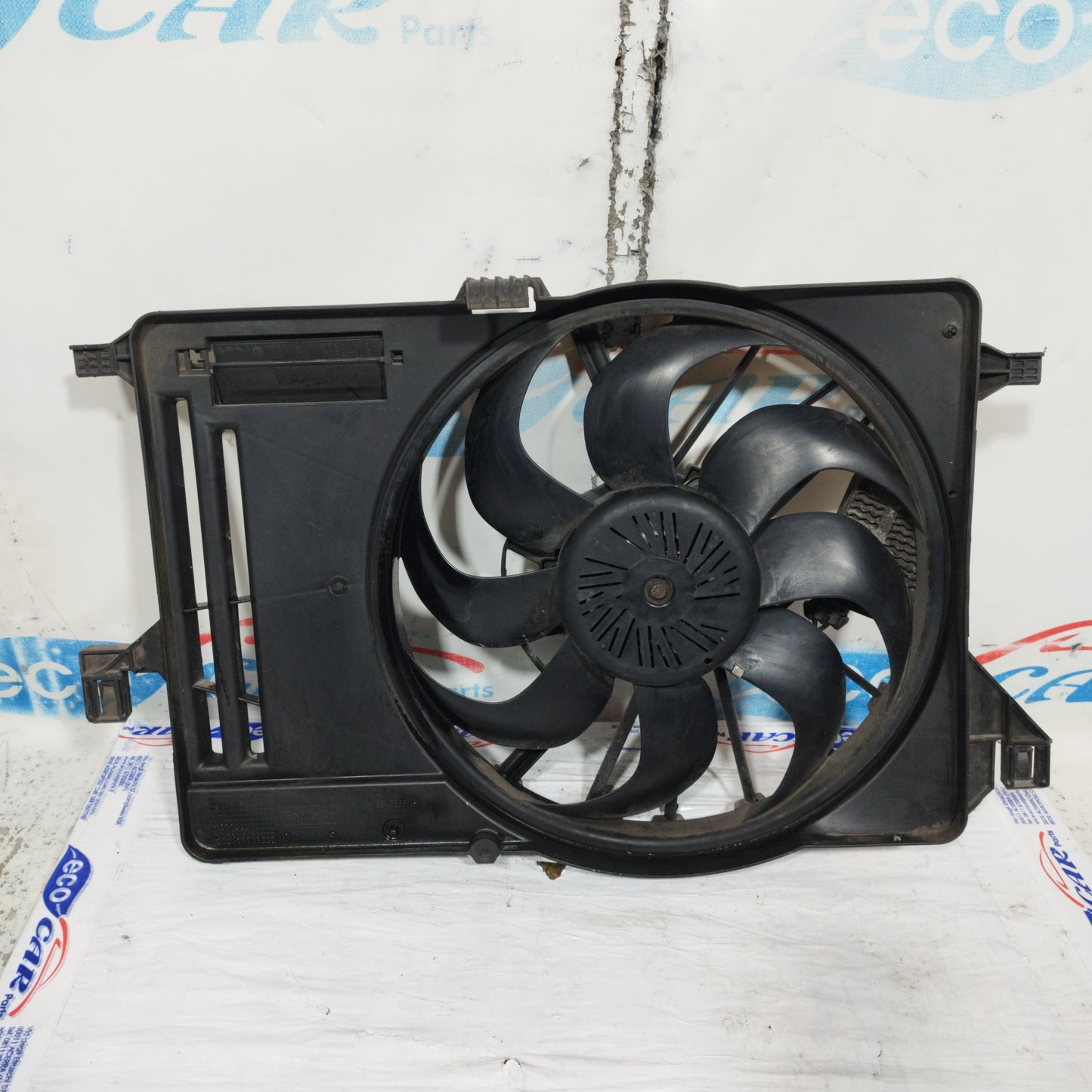 Radiator fan Ford Focus 1.6TDCI 2011 Code: 8V61-8C607-EB ecoAC11215