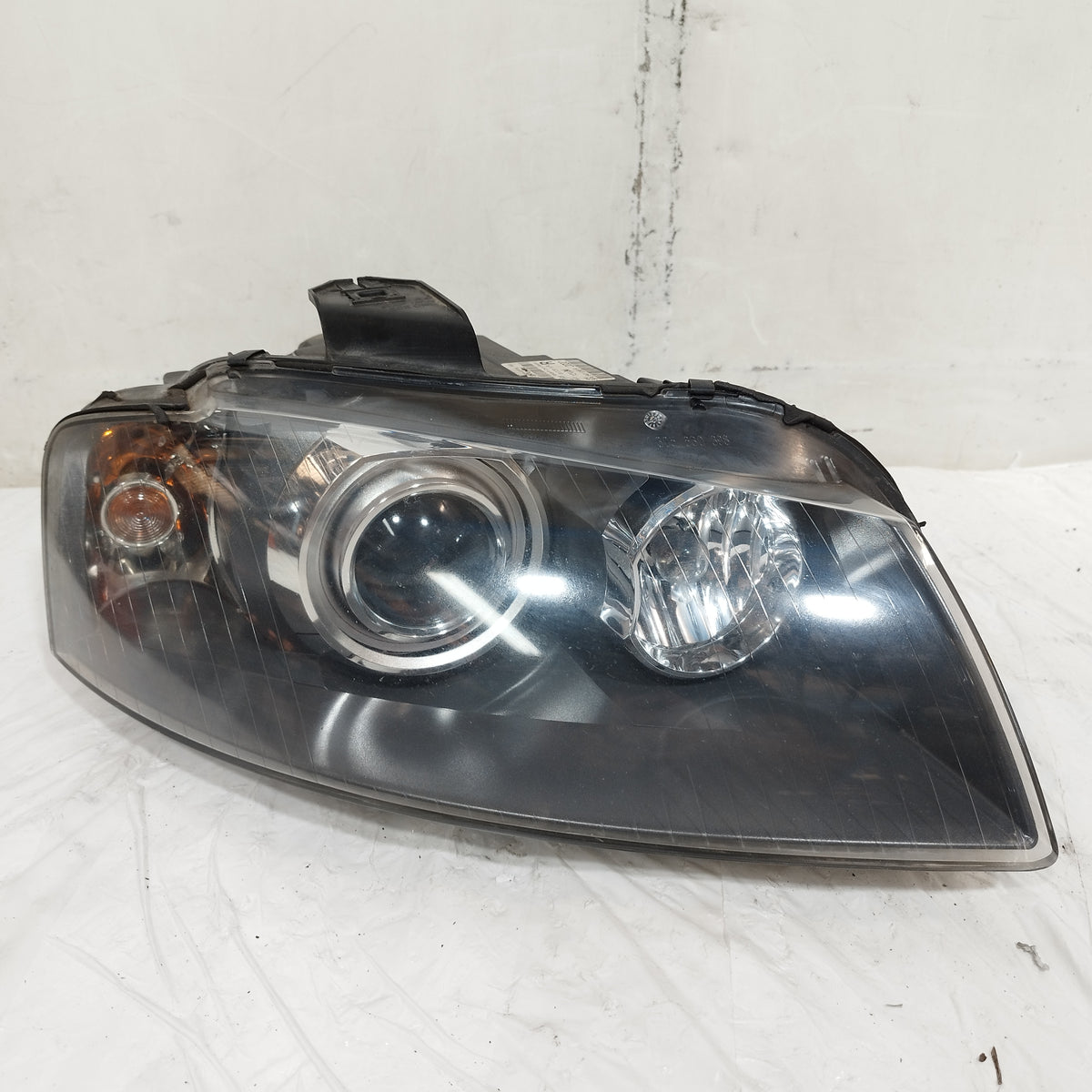 Fanale anteriore dx Xenon Audi A3 (8P / 8PA) 2005-2008 cod: 8P0941030R ecoAC16722