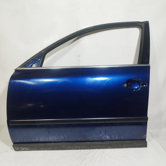 Midnight blue left front door Volkswagen Passat 2004 ecoAC3615