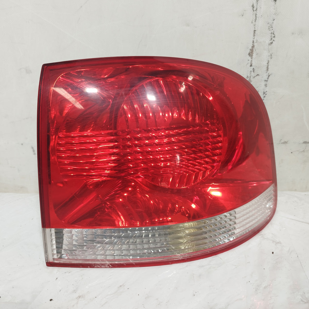 Fanale posteriore esterno dx Volkswagen Touareg I (7L) 2003-2007 cod: 28258002 ecoAC16728