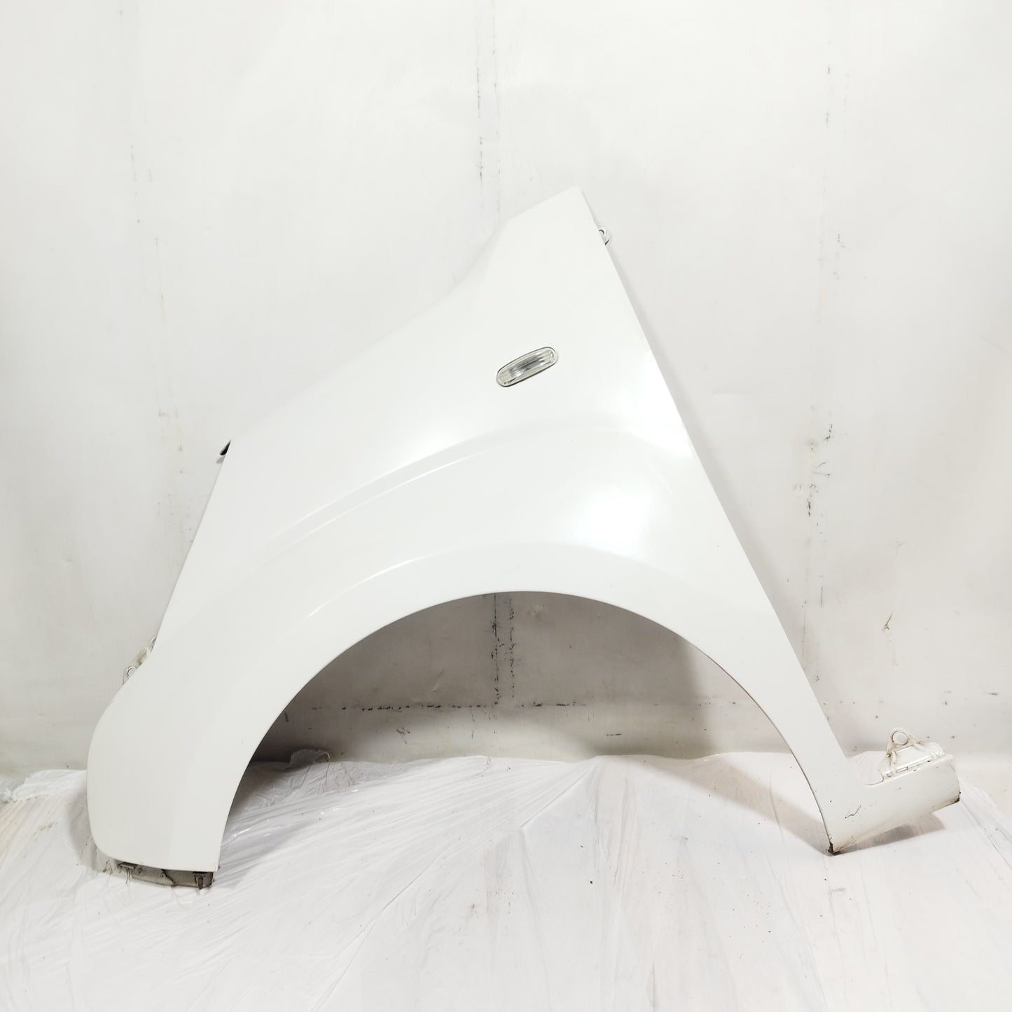 Parafango anteriore sx Bianco Fiat Fiorino 2010 ecoc15446