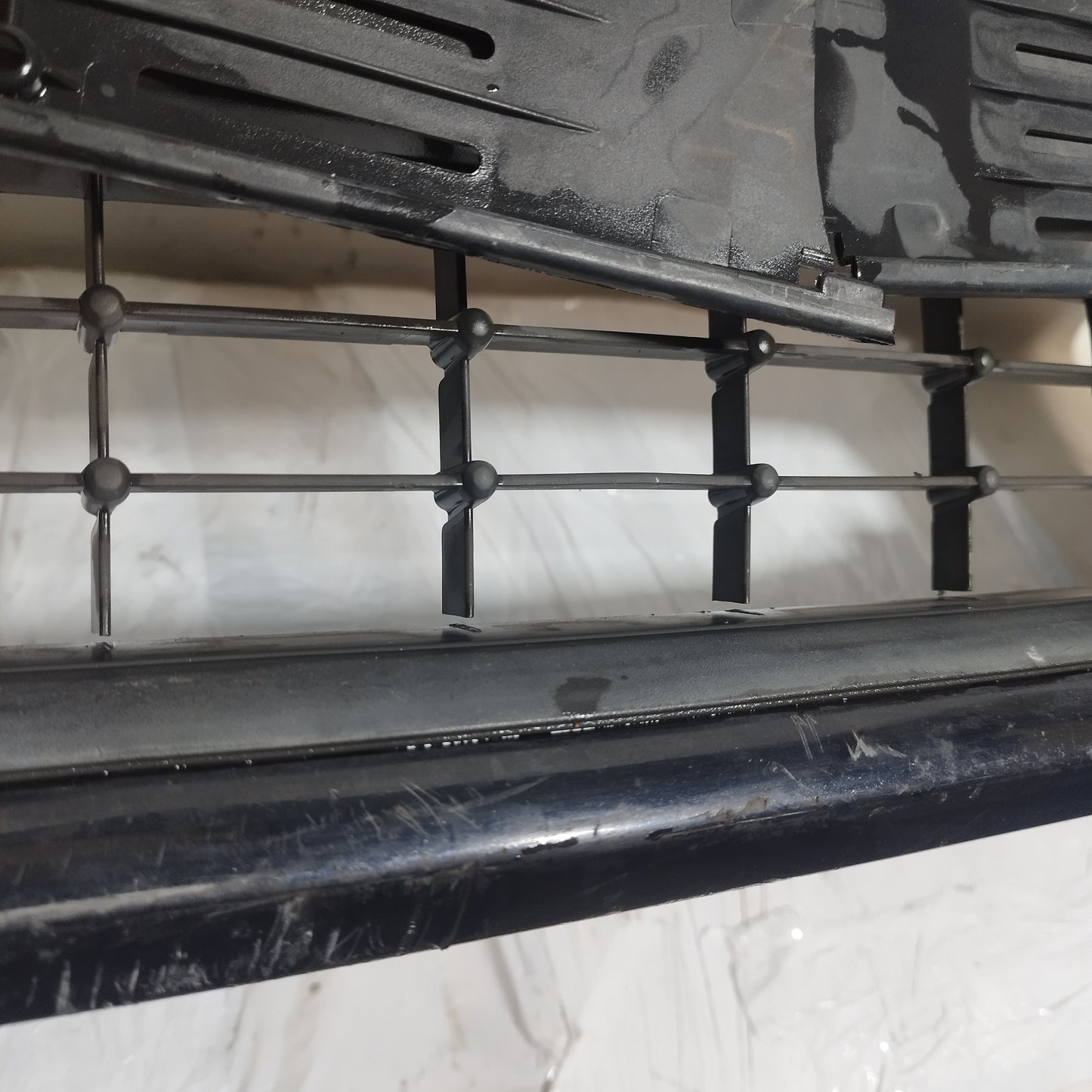 Paraurti anteriore nero Ford Fiesta (mk6) 2008-2015 cod: 8A61-17757-B ecoAC16031