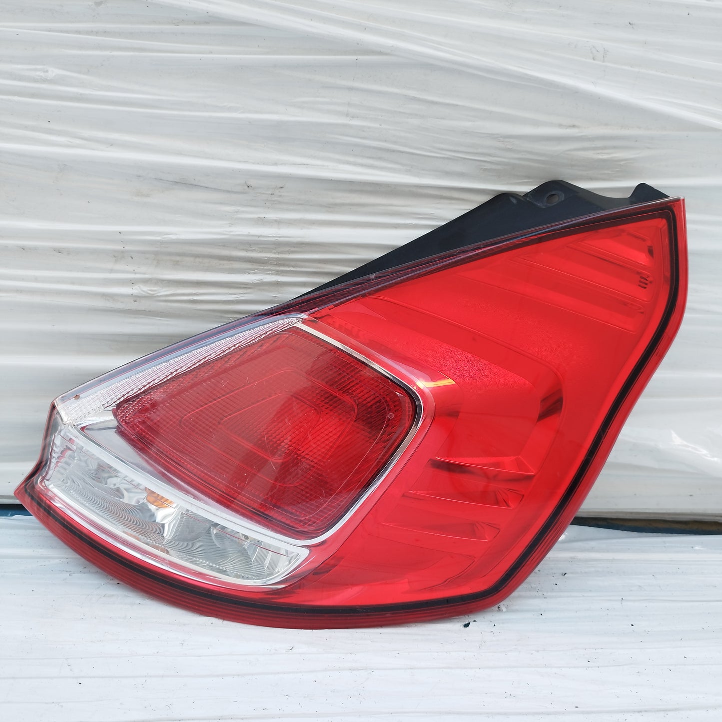 Fanale posteriore dx Ford Fiesta 2010 cod: C1BB-13404-A ecoDM225