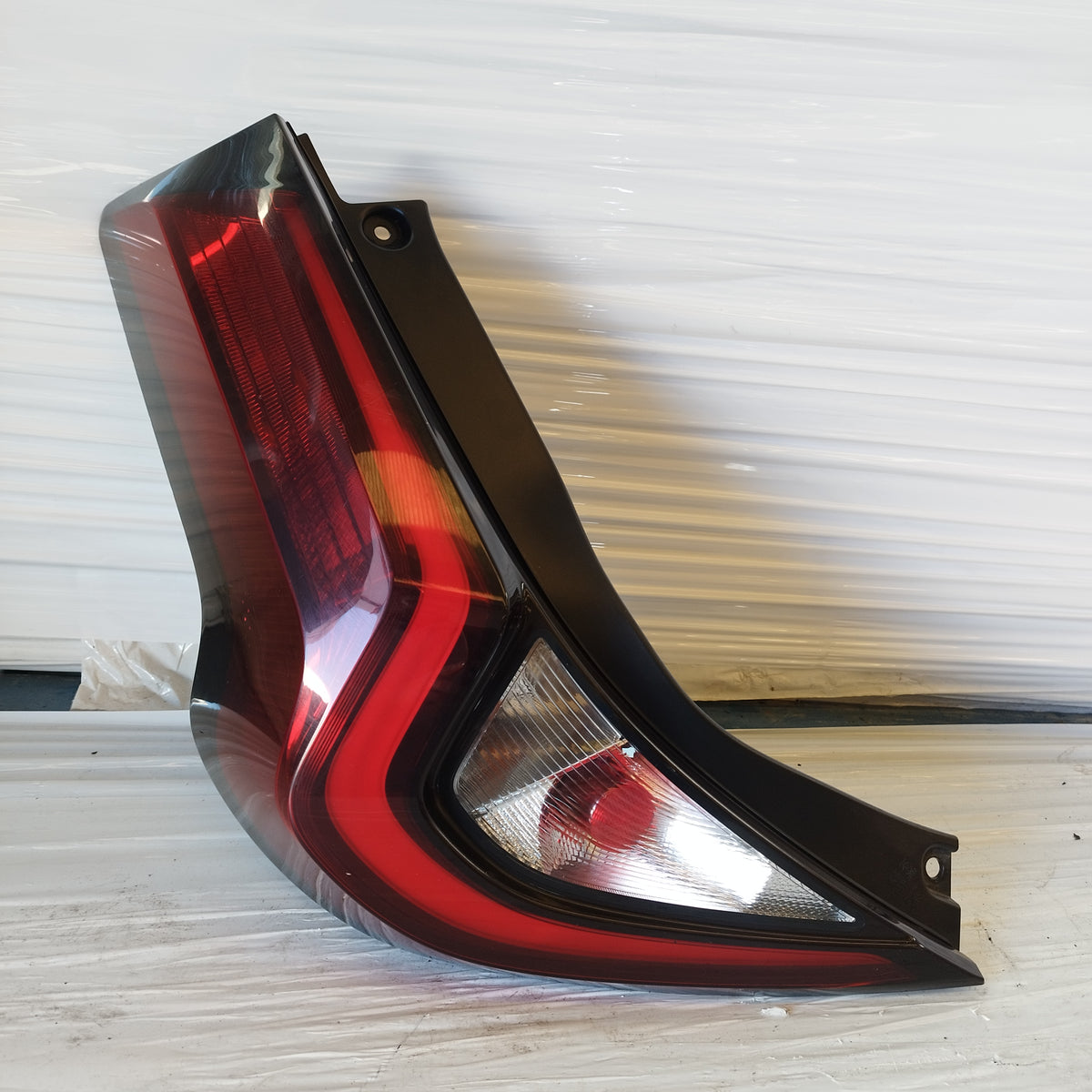 Fanale posteriore sx Toyota Aygo X (AB70) 2022-2025 ecoAC17496