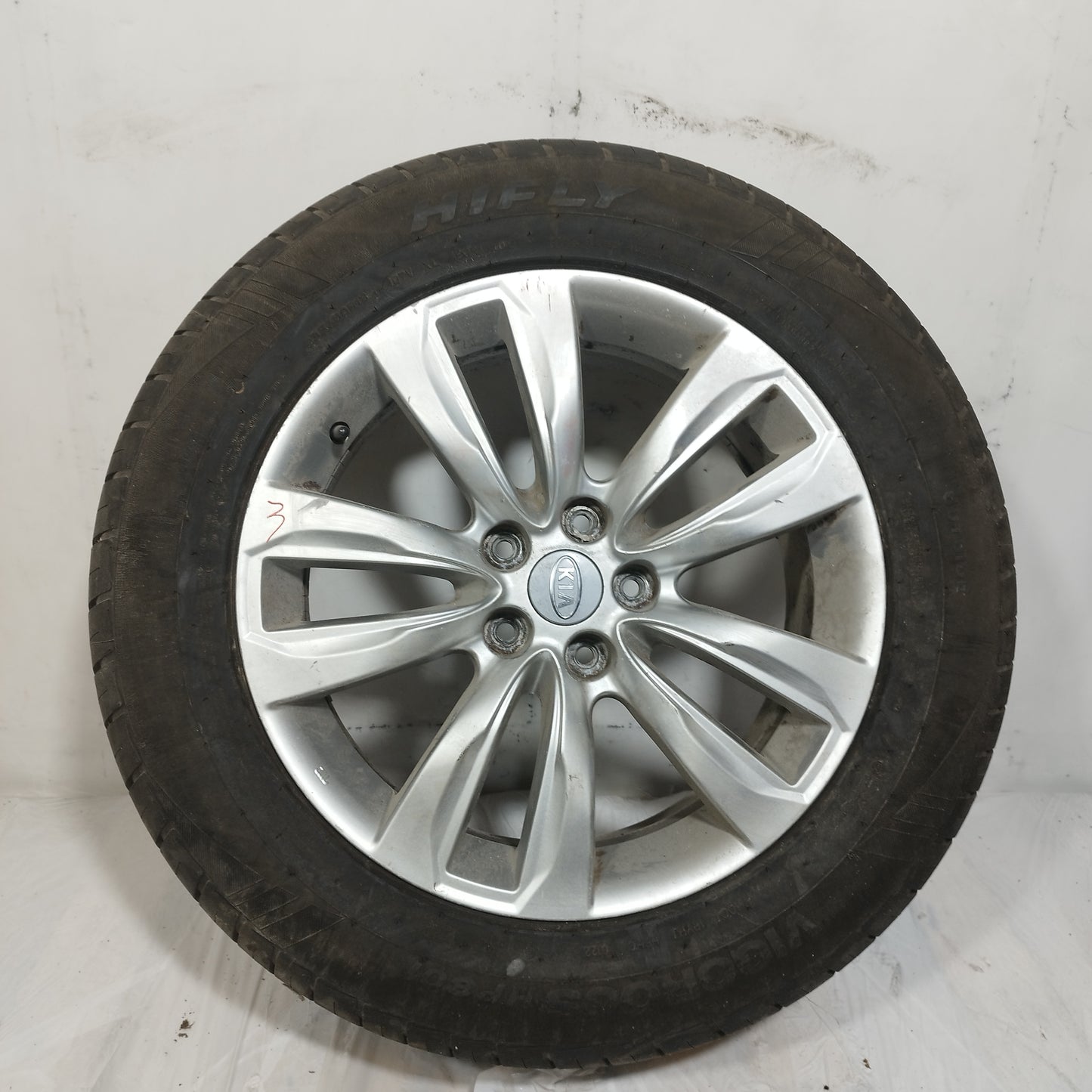 Alloy Wheels with Tires Kia Sorento 2012 ecoAC11656