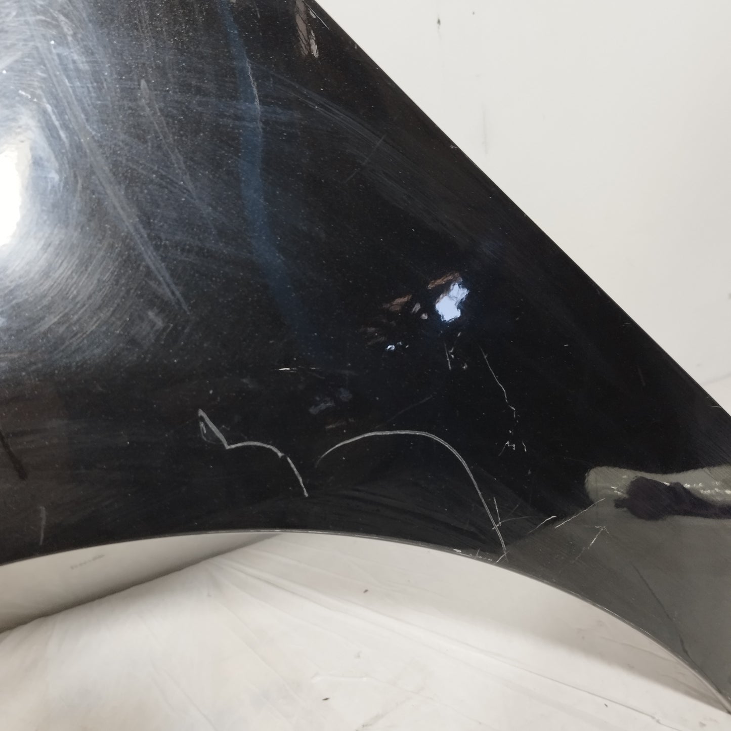 Schwarzer linker vorderer Kotflügel Renault Scenic X-Mod 2011 ecoAC12846