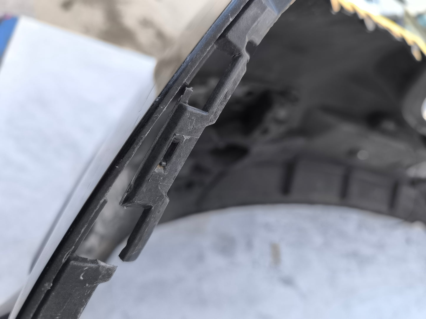 Paraurti posteriore Opel Astra H GTC 3p nero ecoAG8173