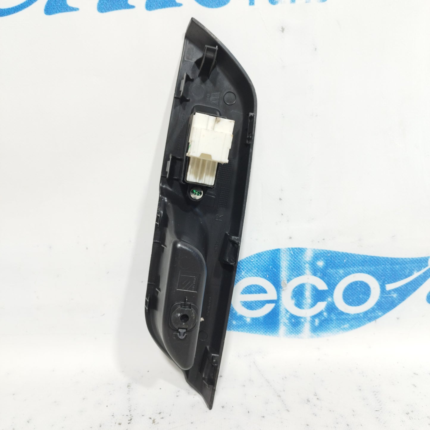 Pulsantiera posteriore dx Suzuki Swift 2012 Cod: 83766-68L0 ecoAC8535