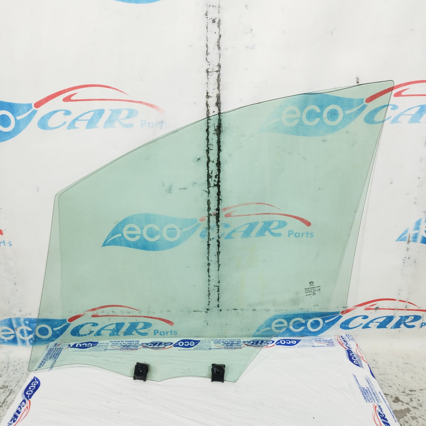 Vetro scendente anteriore dx Peugeot 208 2015 ecoAC11028