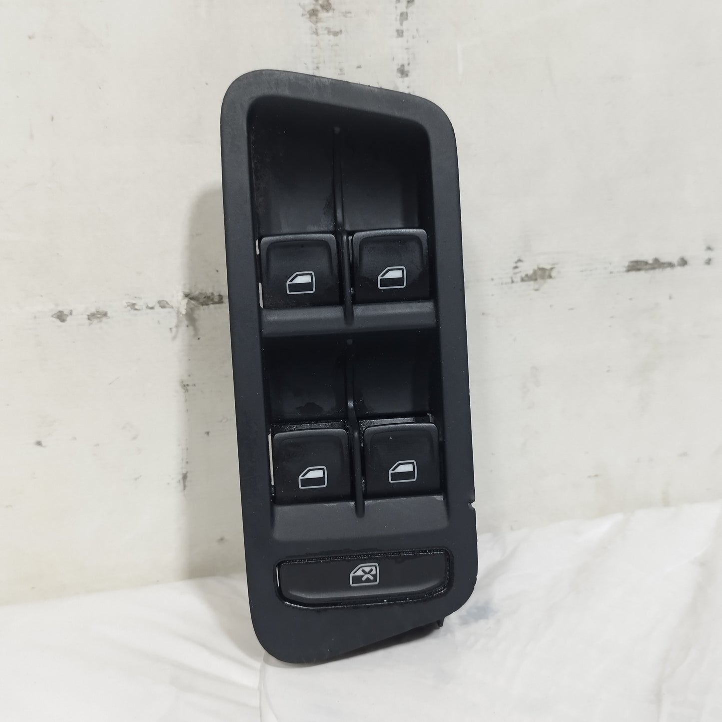 Pulsantiera alzacristalli anteriore sx Volkswagen Golf VII (SG) 2013-2017 cod: 5G0959858B ecoAC16473