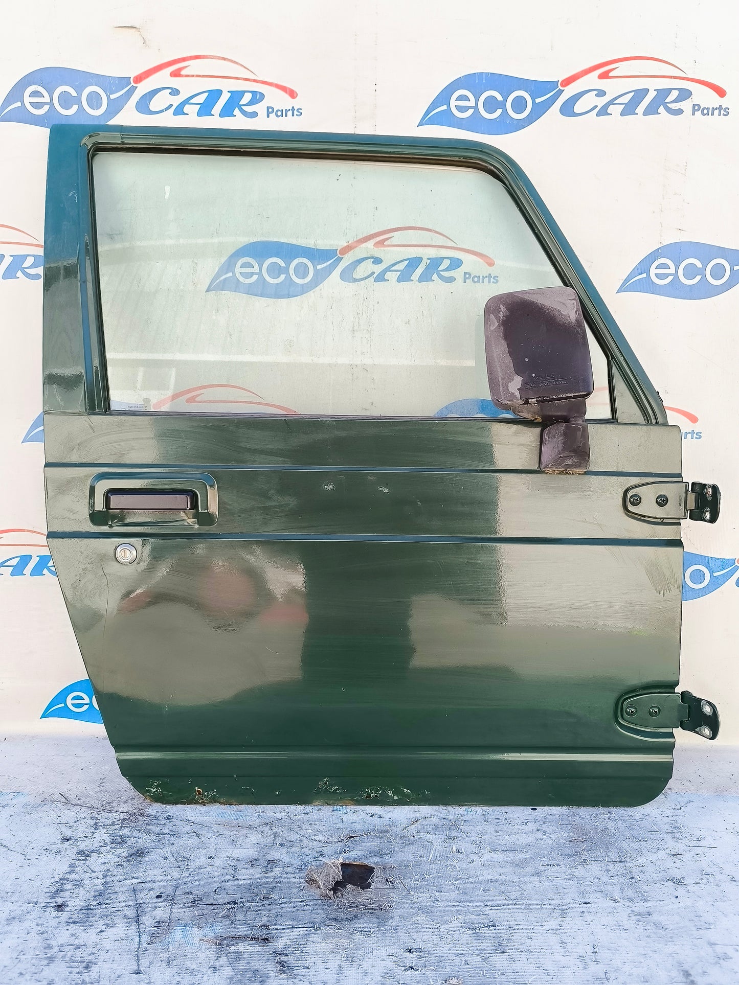 Green right door Suzuki Samurai 1989 ecoAG5917