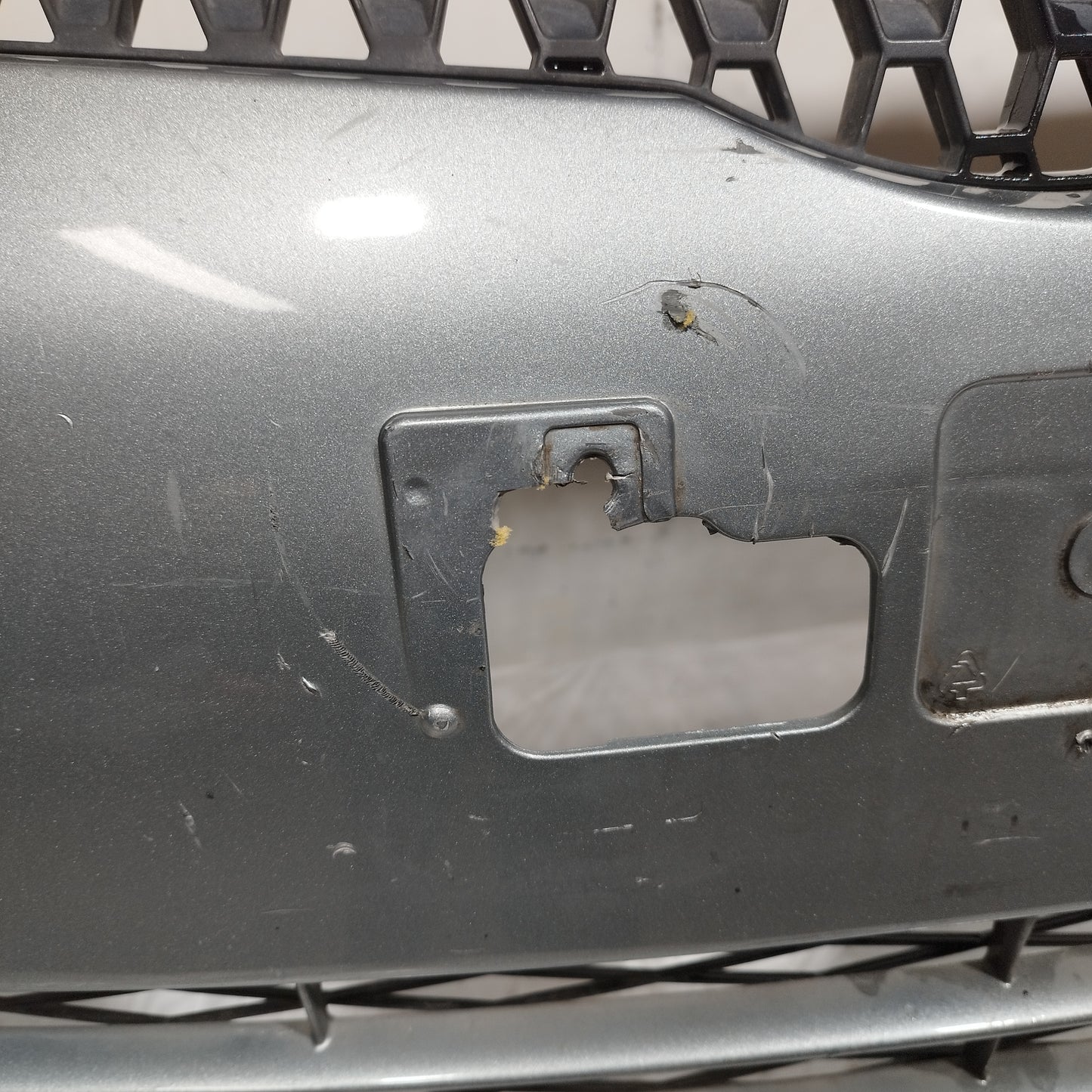 Paraurti anteriore grigio Toyota Yaris II (XP90) 2006-2008 ecoAC15190