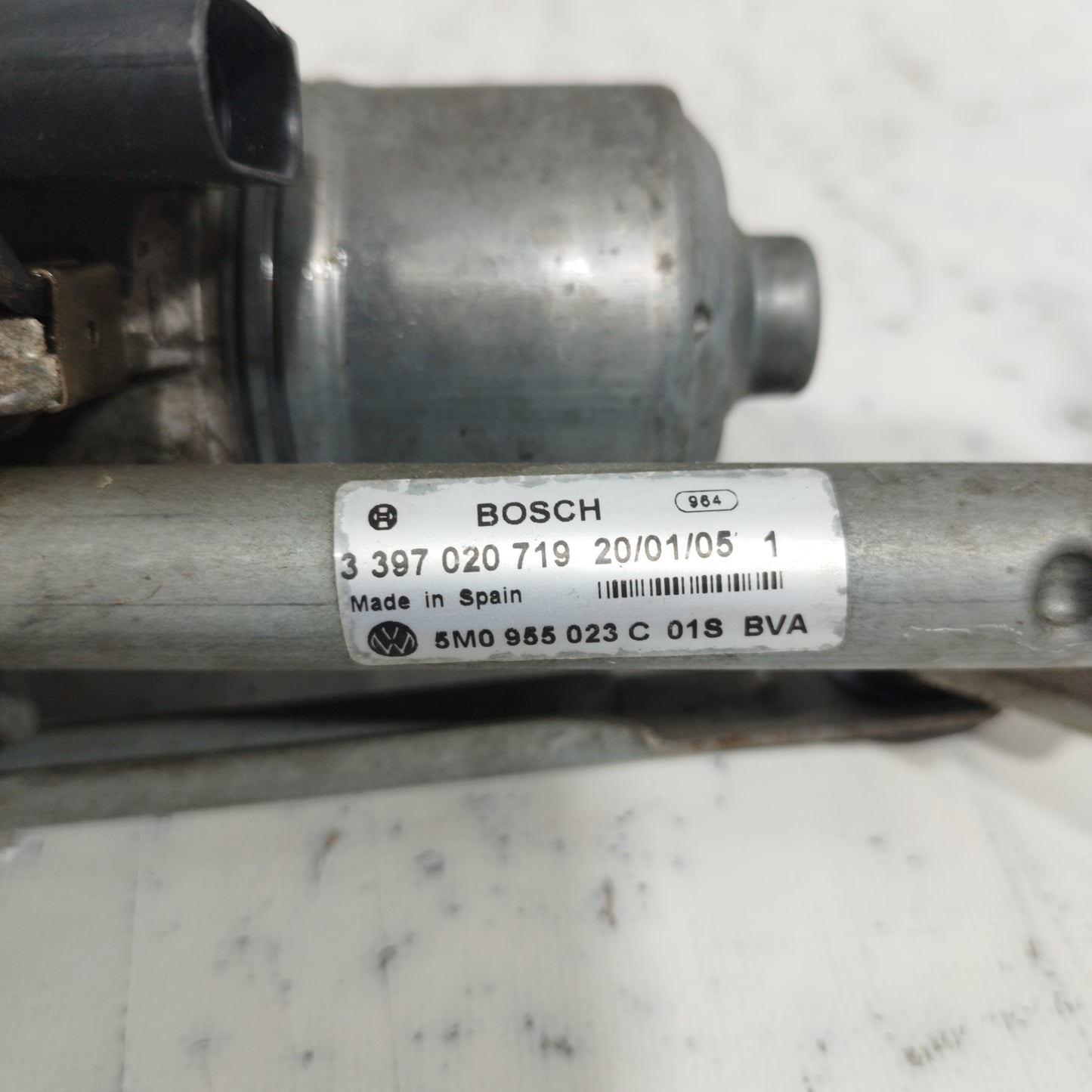 Front windshield wiper motor Golf 5 Plus 2005 code: 3397020719 ecoAC8748