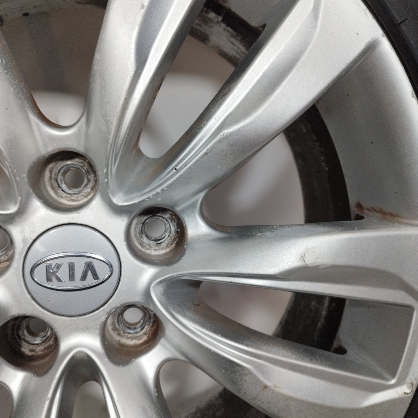 Alloy Wheels with Tires Kia Sorento 2012 ecoAC11656