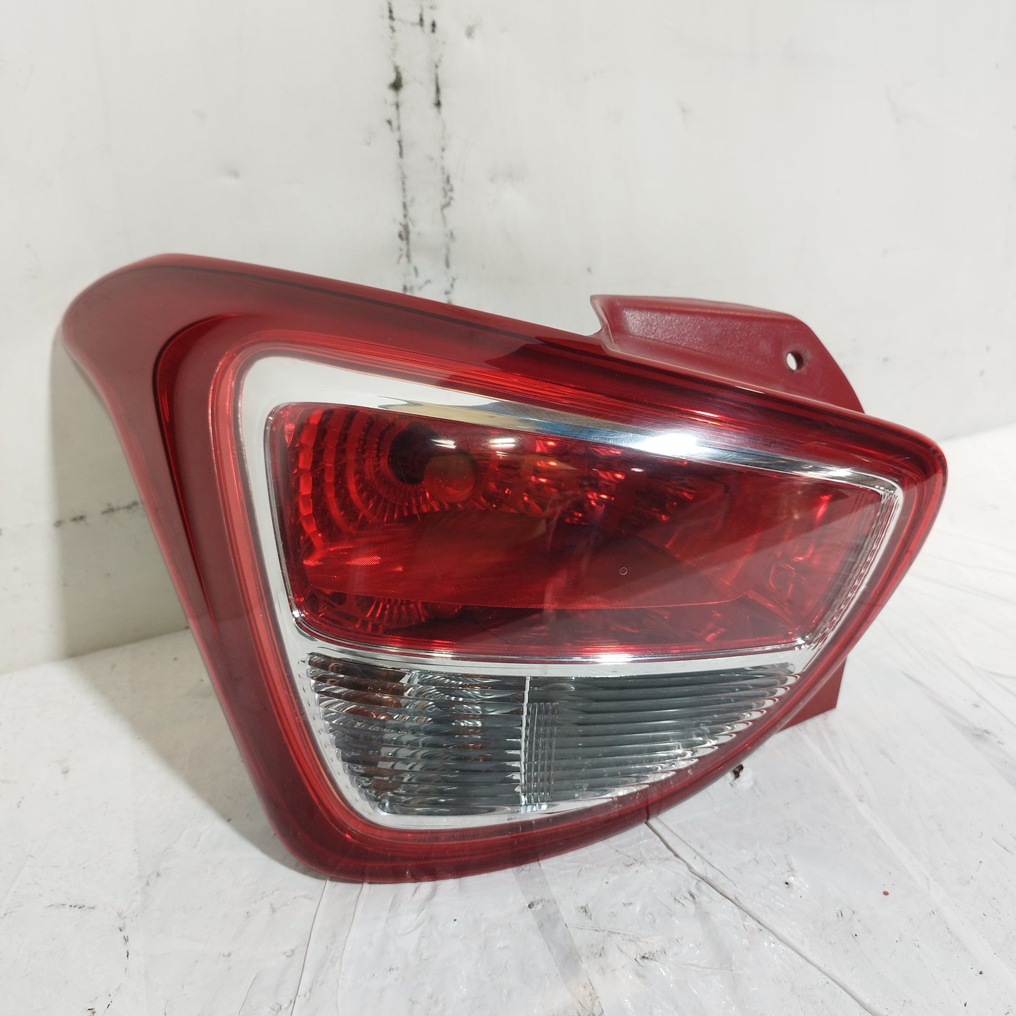 Fanale posteriore sx Hyundai I10 2013-2016 cod: 92401-B9000 ecoAC16008