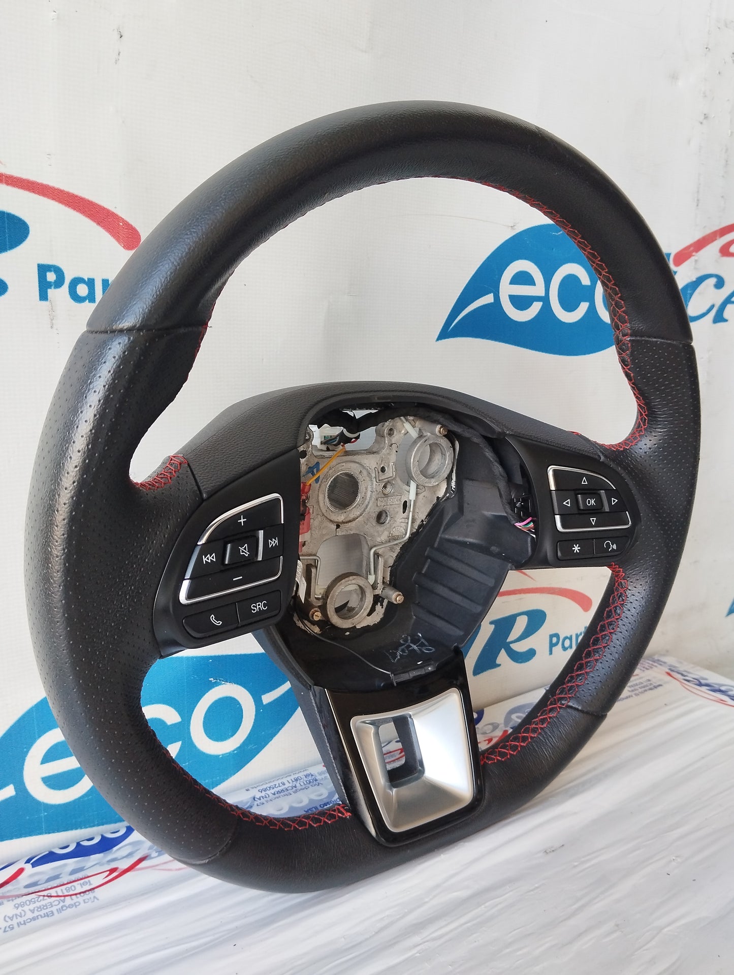 MG ZS 2022 steering wheel with controls slightly worn ecoAG5419