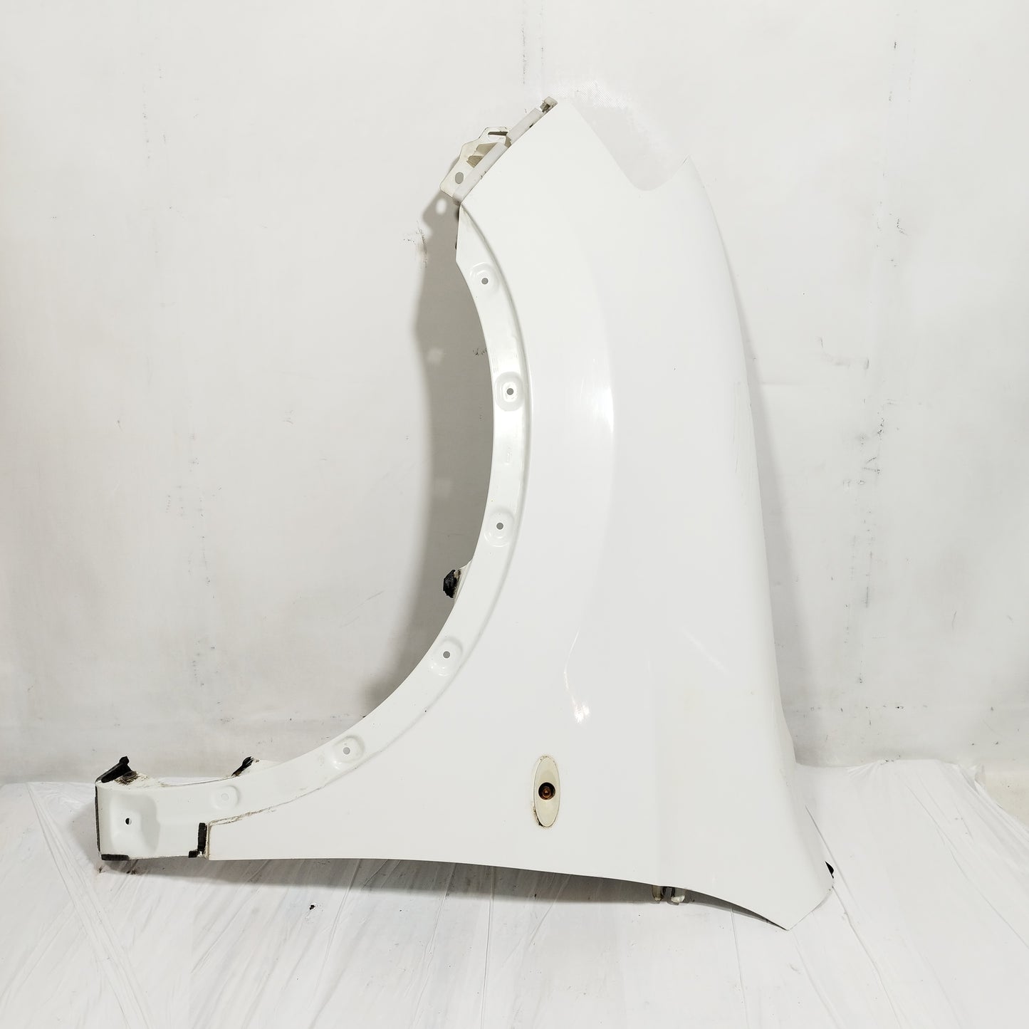 Parafango anteriore sx bianco Nissan Qashqai 2012 ecoAC14553