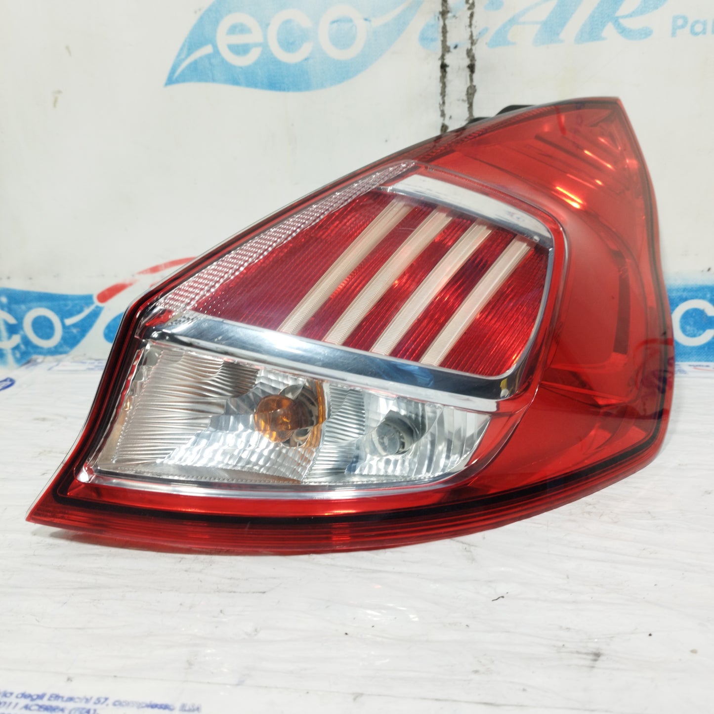Ford Fiesta 2015 ecoAC10943 right rear light