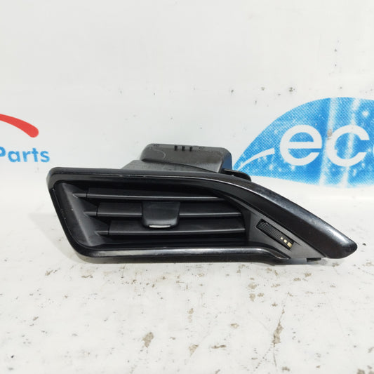 Front right A/C vent Peugeot 208 2013 Code: 1089169X ecoAC8674