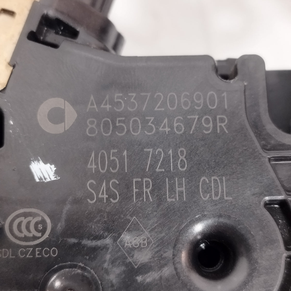 Serrattura anteriore sx Smart Forfour W453 2014-2020 4 pin cod: A4537206901 ecoAC17314