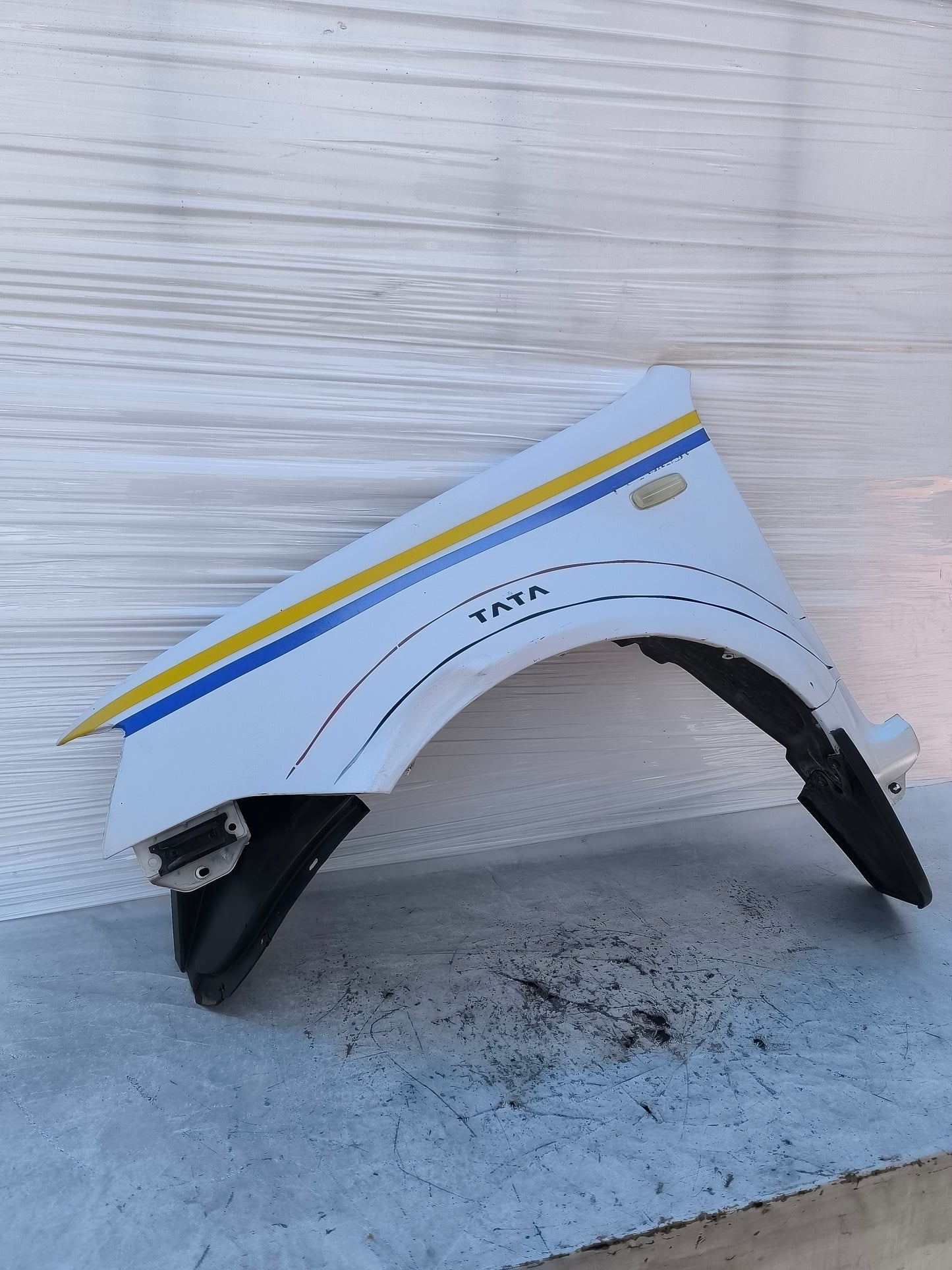Parafango sx bianco Tata Xenon 2007-2013 ecoAG8403