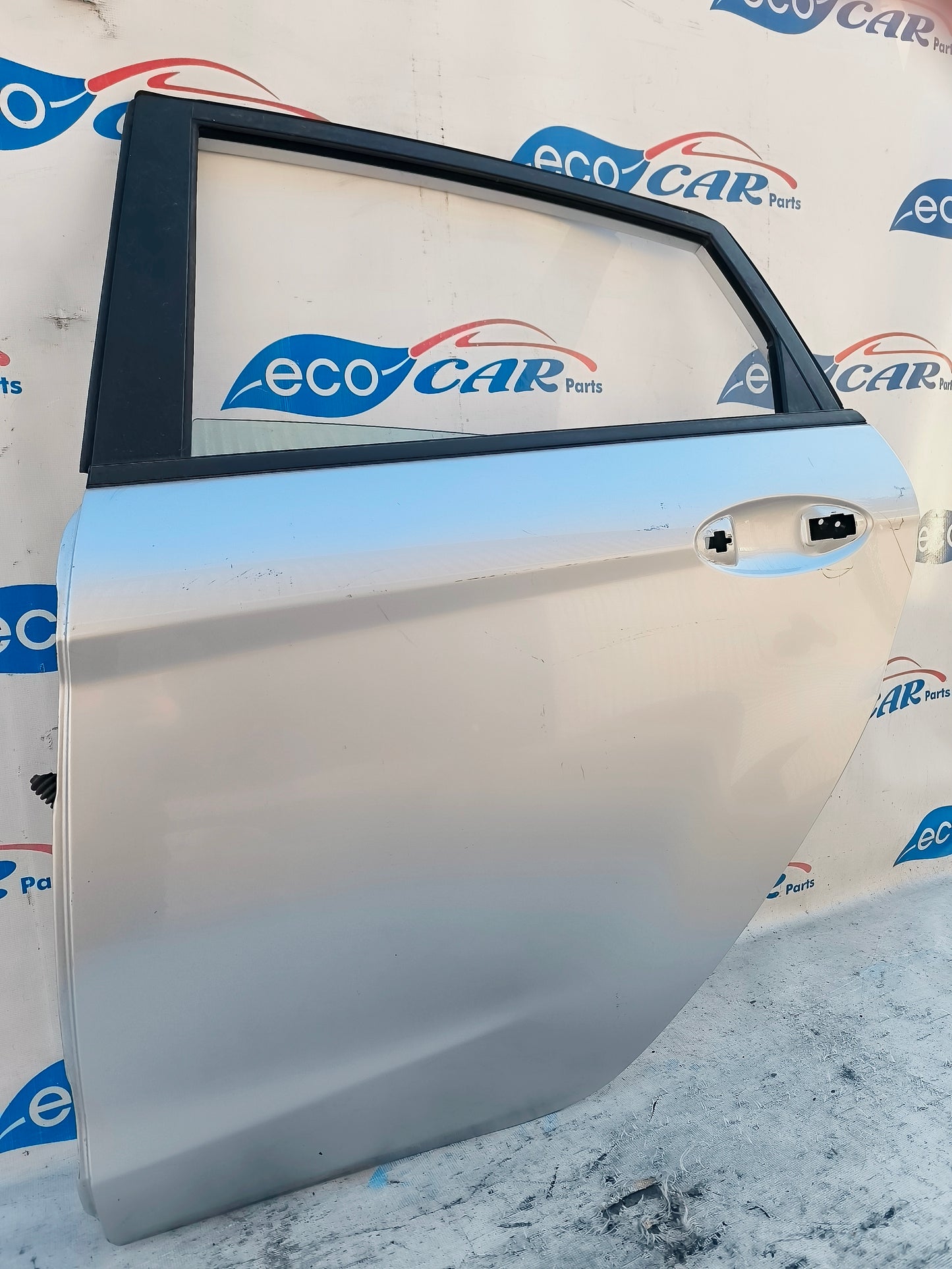 Sportello posteriore sx grigio argento Ford Fiesta 2011 ecoAG6202