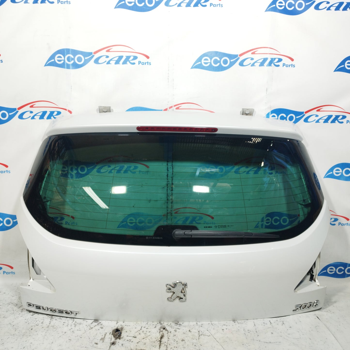Pearl white tailgate Peugeot 3008 2011 ecoAC9602