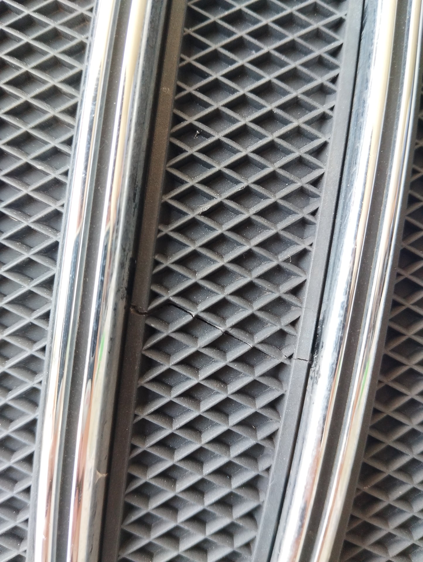 Zentraler Kühlergrill Lancia Musa 2011 Cod. 51810093 ecoAG5487