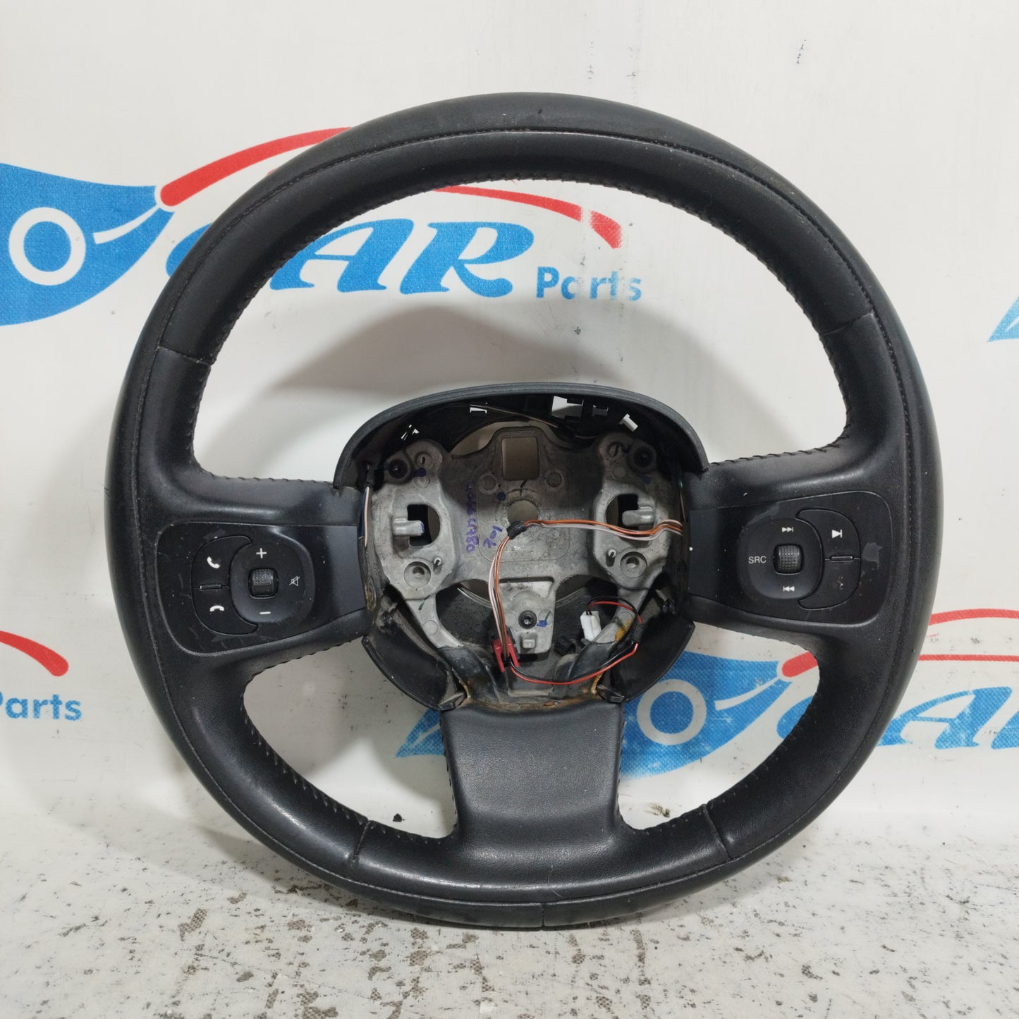 Steering wheel with controls Fiat 500L 2013 ecoAC9302