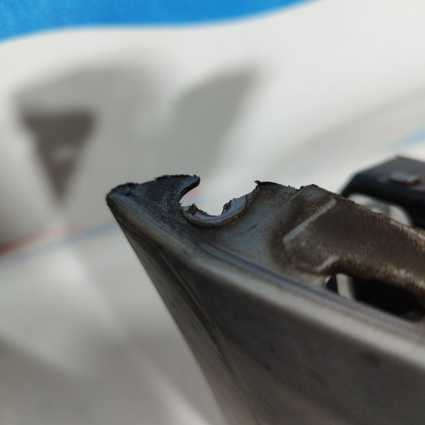 Front bumper grey Volkswagen Polo 2008 ecoAC10451