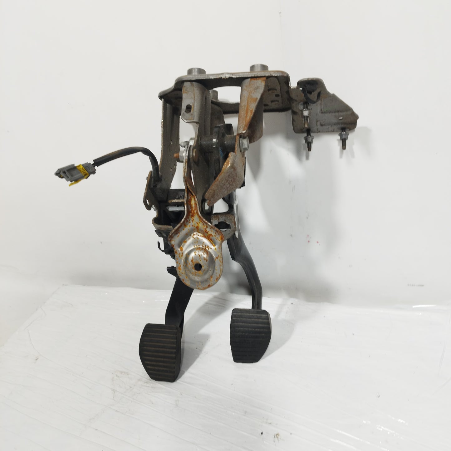 Pedaliera Peugeot 208 / Citroen C3 1.2 B 2013 cod: 6PV00994941 ecoAC6776