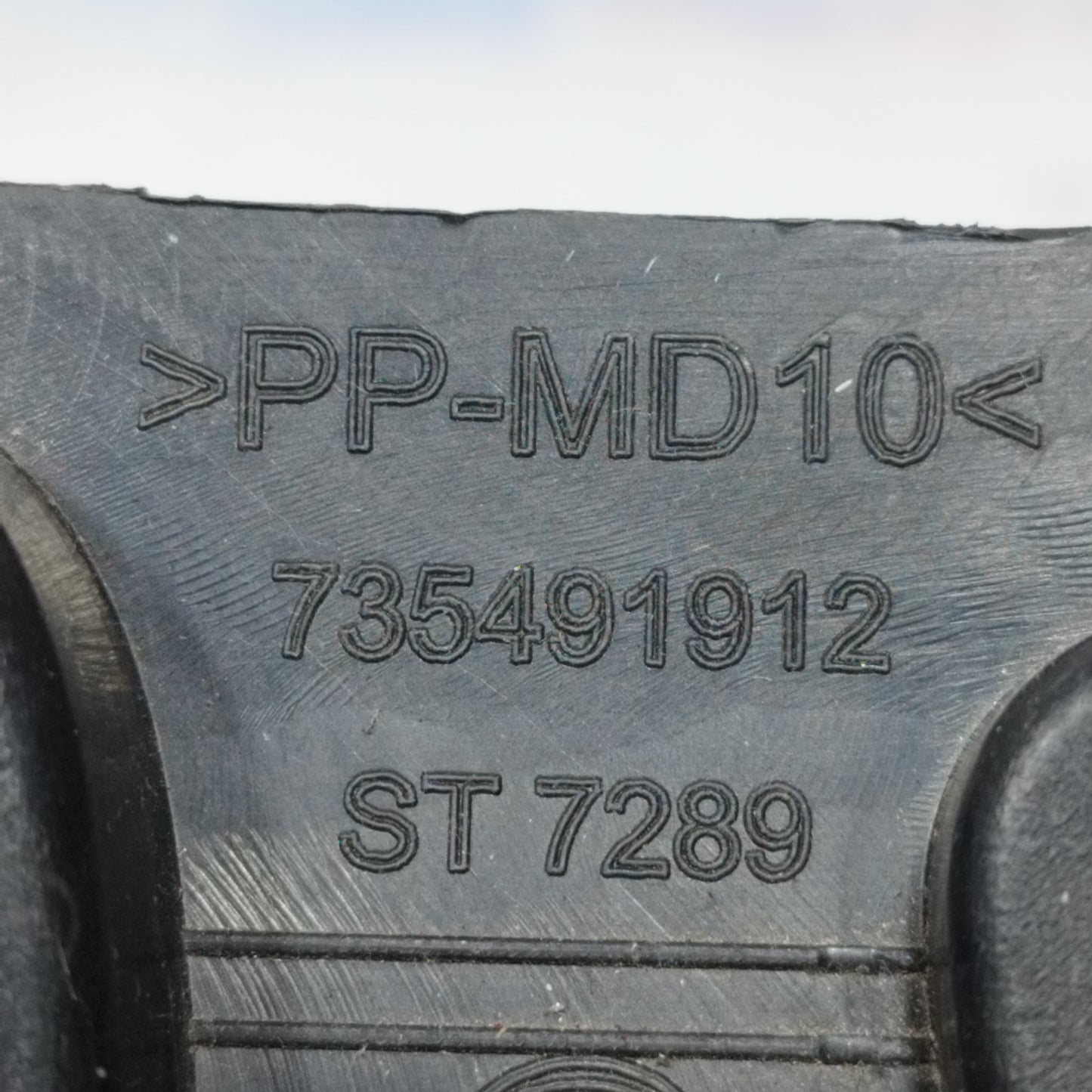 Gear lever cover Fiat New Panda 2014 Code: 735491912 ecoAC10742