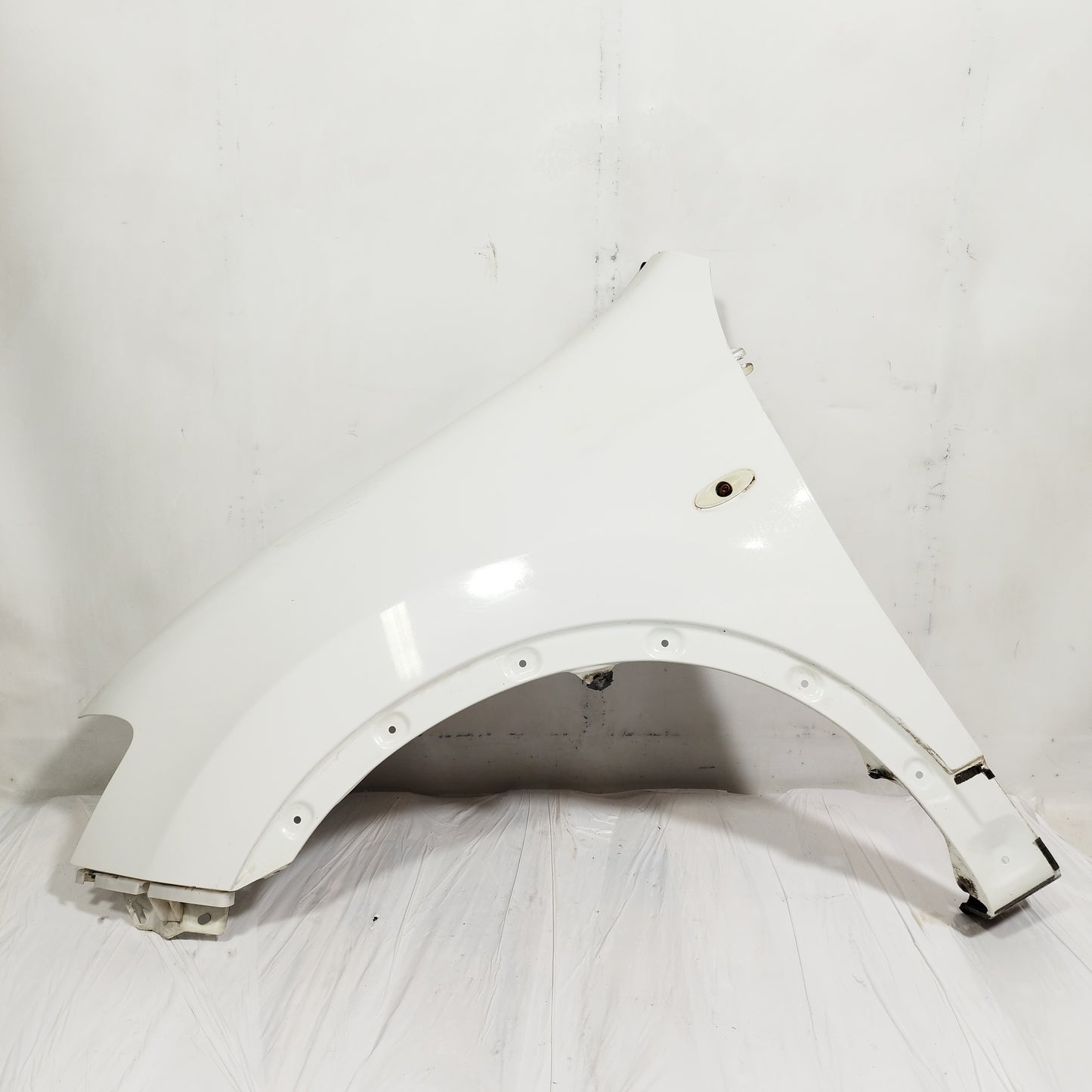 Parafango anteriore sx bianco Nissan Qashqai 2012 ecoAC14553